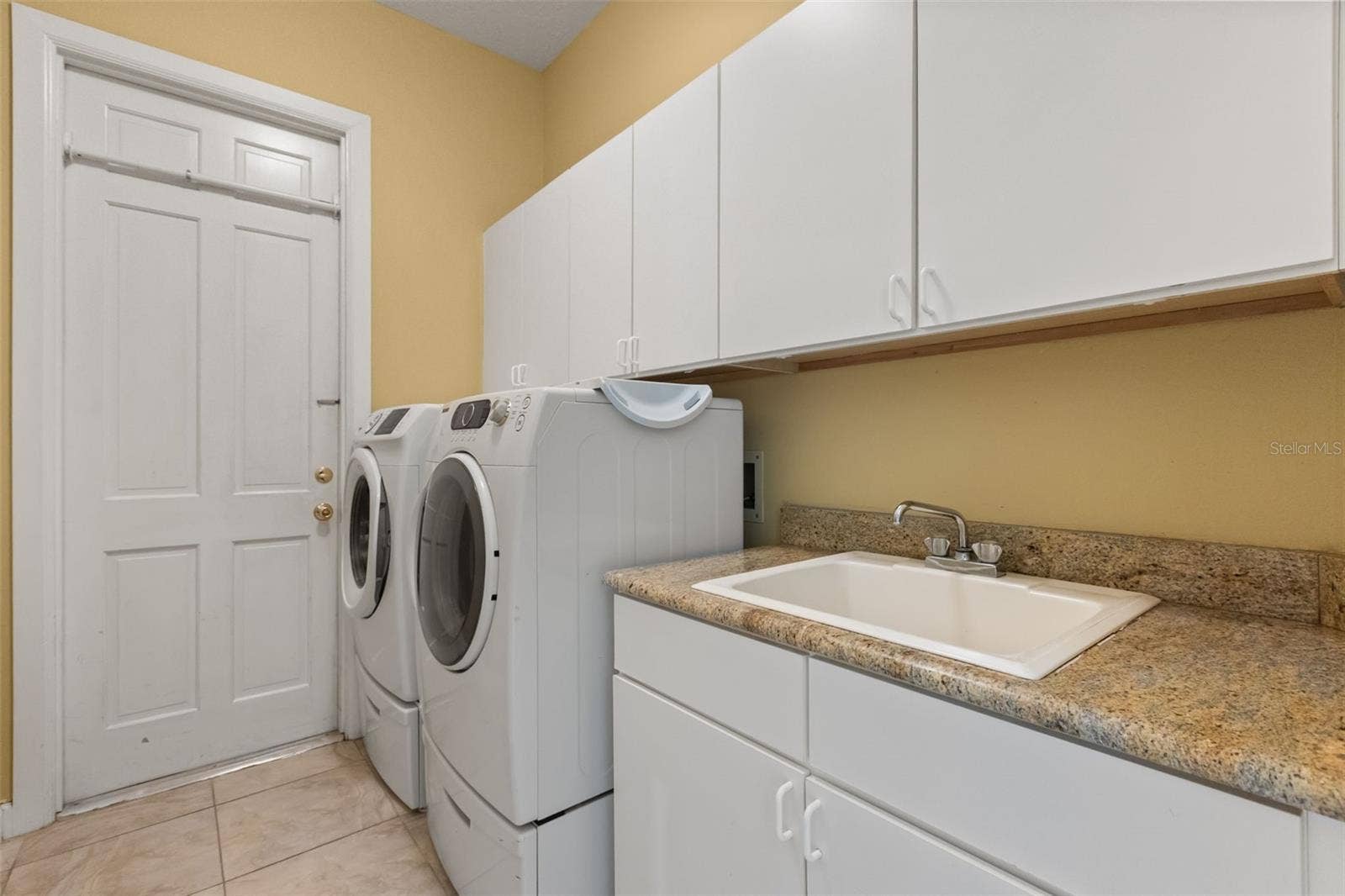 1521 EDGEWATER DRIVE, Mount Dora, FL 32757 1521 EDGEWATER DRIVE, Mount Dora, FL 32757