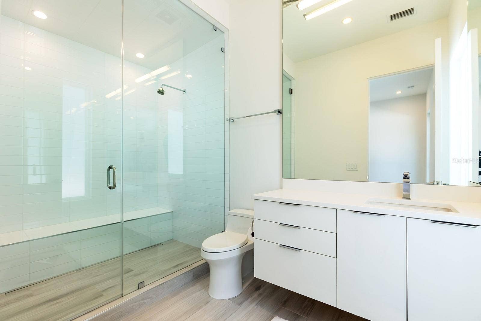 231 CHELTON CIRCLE, Winter Park, FL 32789 Bath 5 (Upstairs off of the Gym)