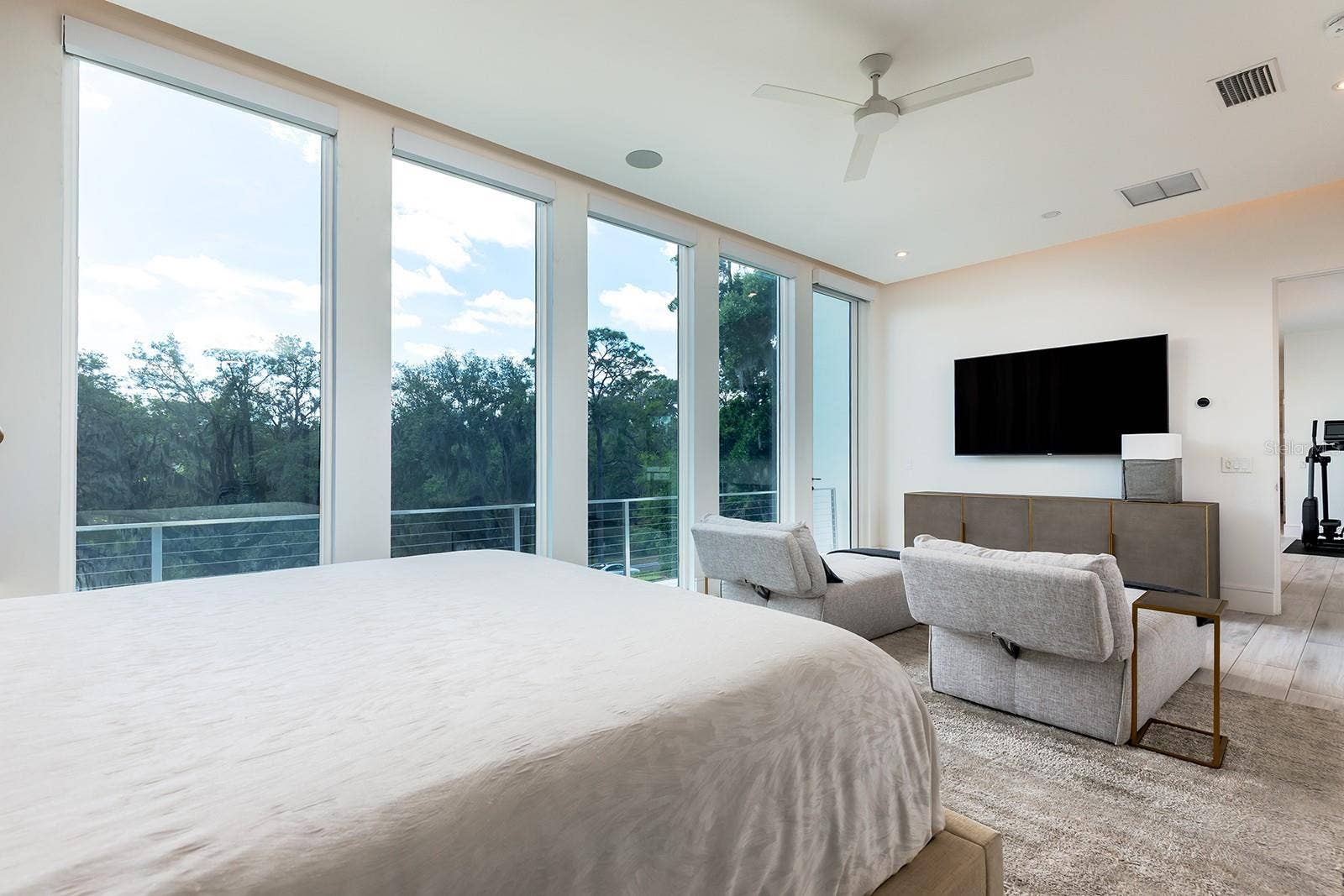 231 CHELTON CIRCLE, Winter Park, FL 32789 Primary Suite Upstairs - Bedroom
