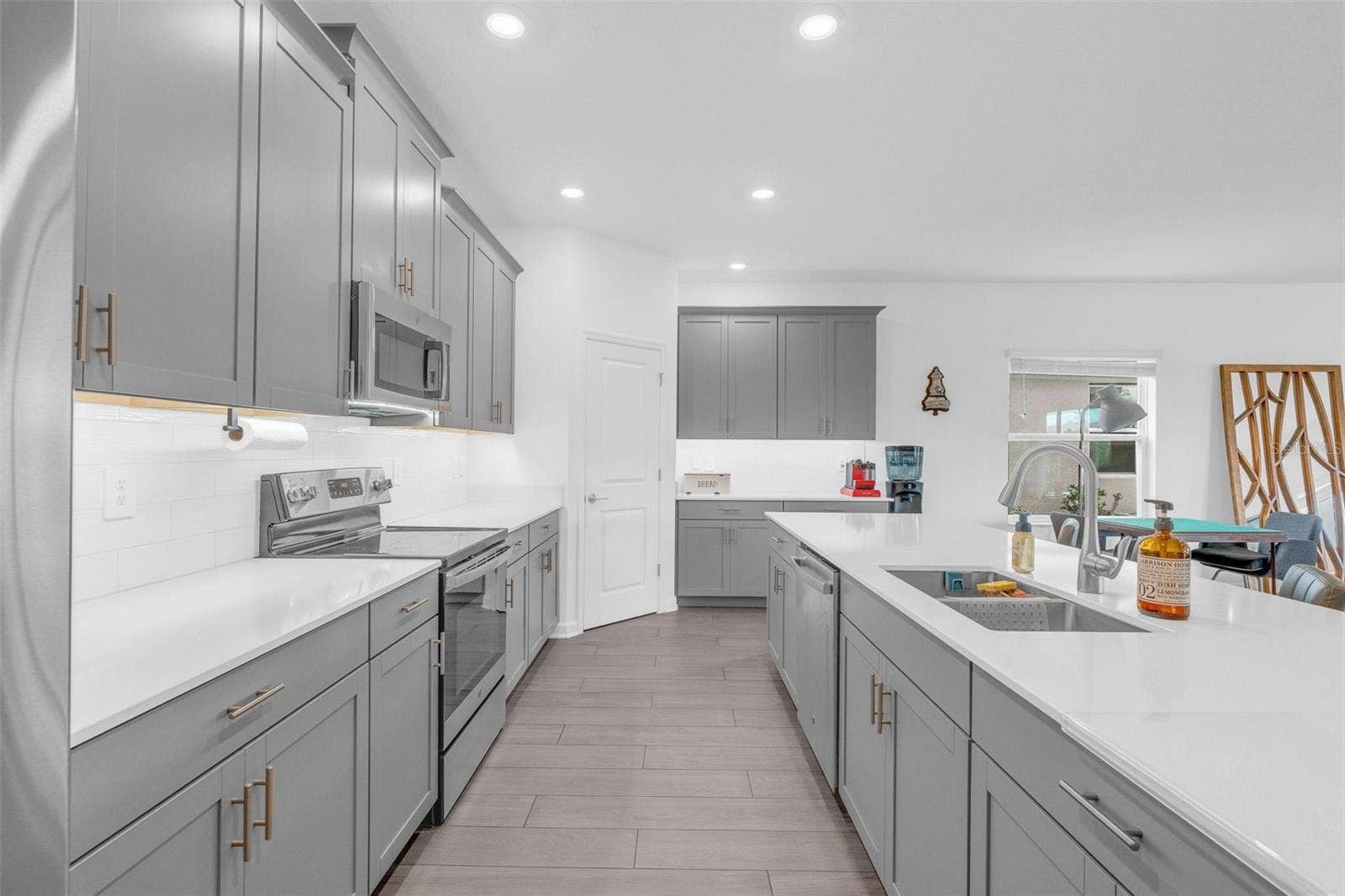 11941 LANGUAGE WAY, Orlando, FL 32832 11941 LANGUAGE WAY, Orlando, FL 32832