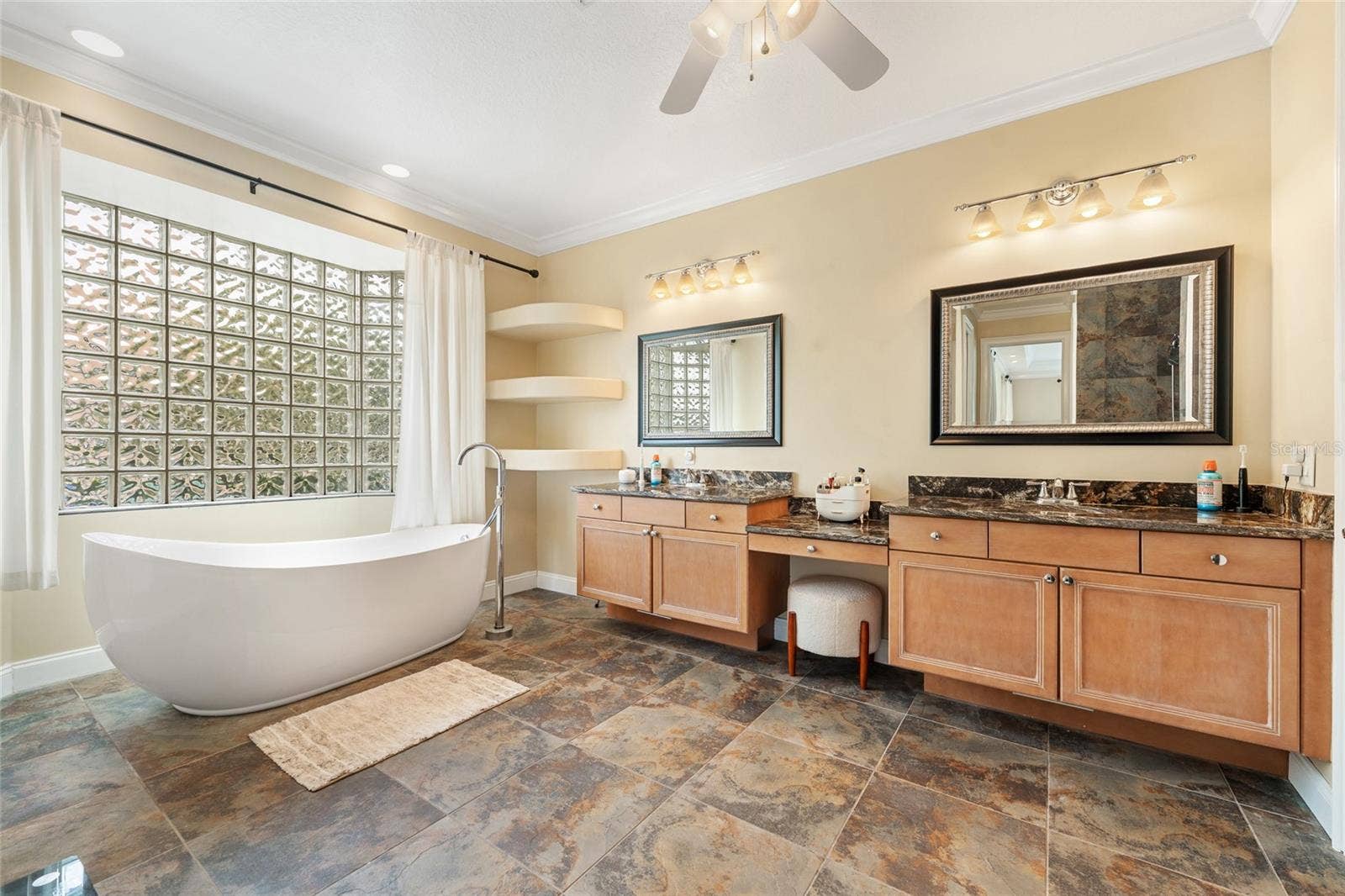 8612 OLDBRIDGE LANE, Orlando, FL 32819 8612 OLDBRIDGE LANE, Orlando, FL 32819