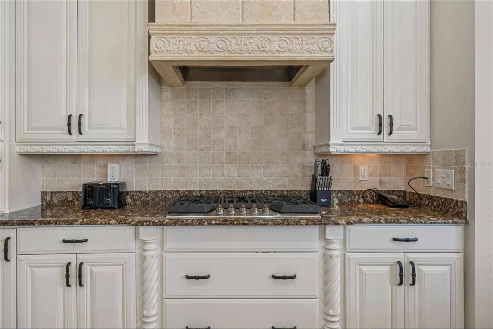 304 MUIRFIELD LOOP, Reunion, FL 34747 Wet Bar in Lounge