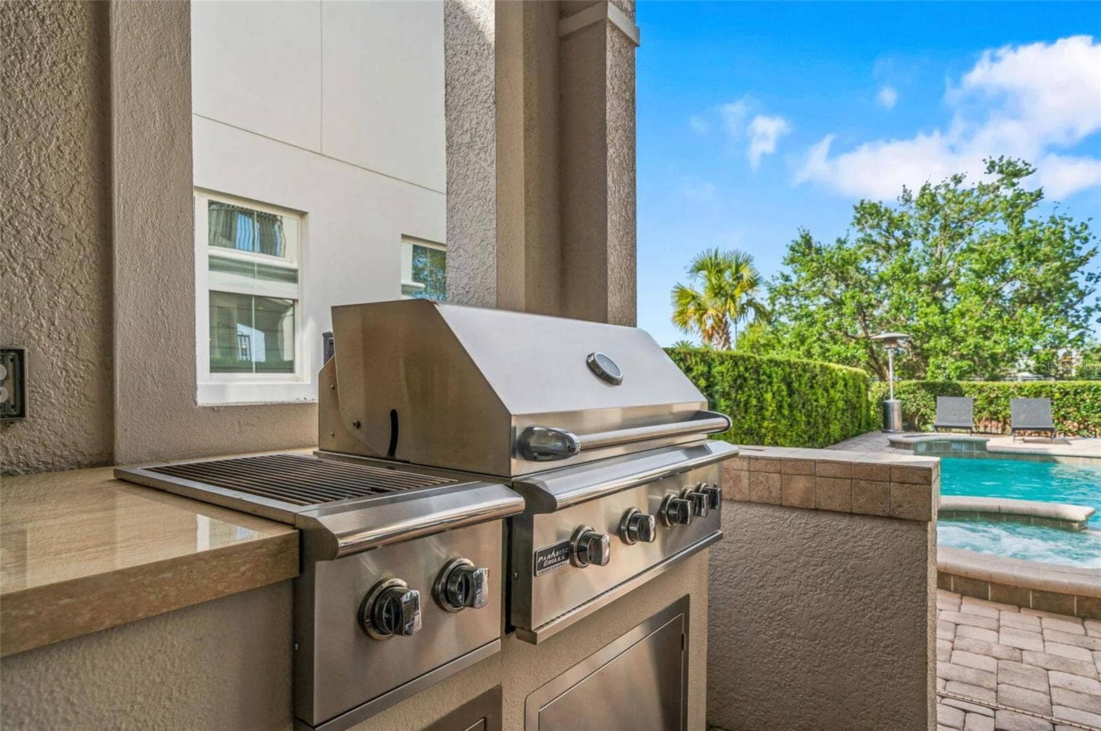 304 MUIRFIELD LOOP, Reunion, FL 34747 Summer Kitchen by the pool!