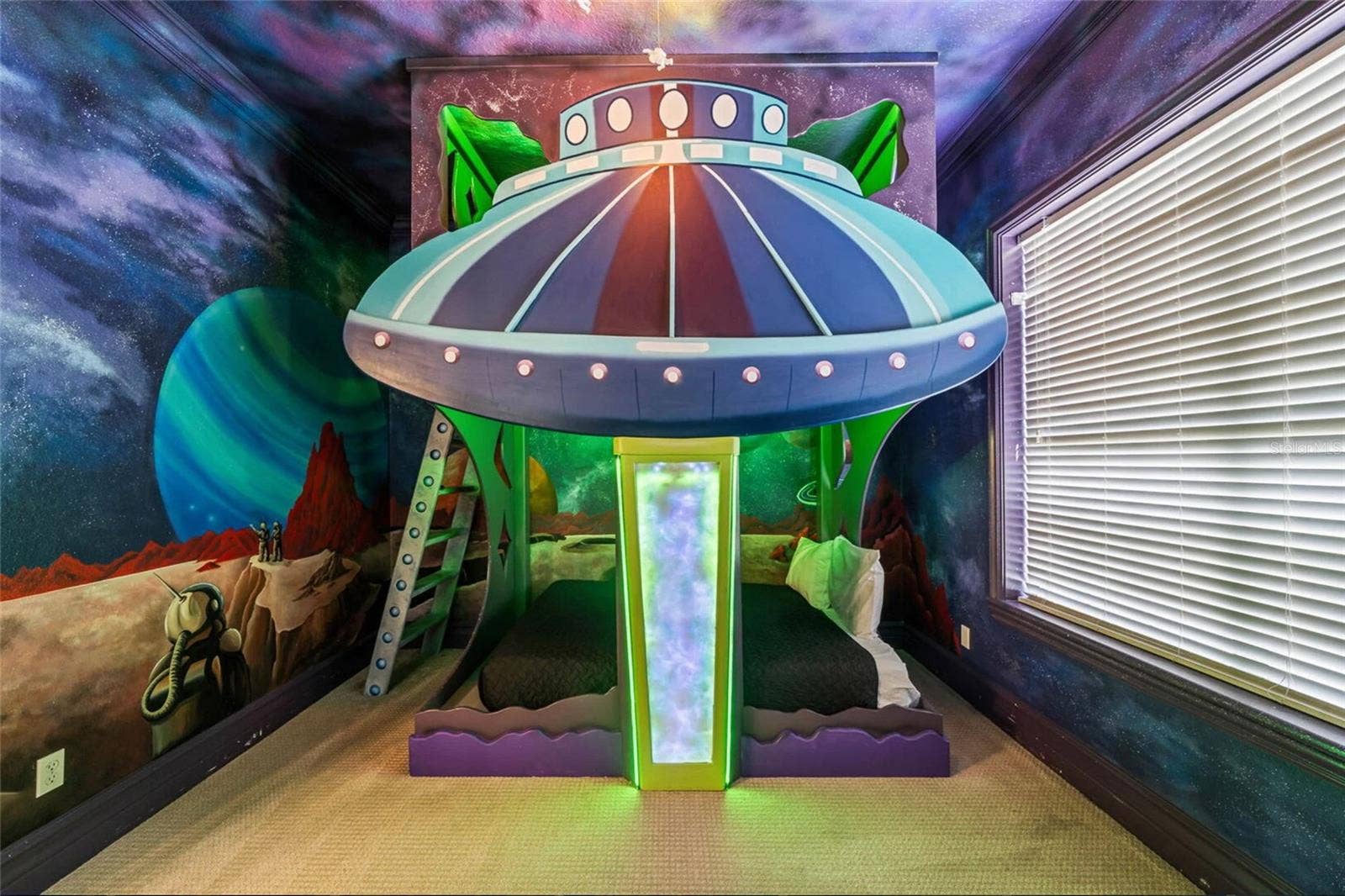 304 MUIRFIELD LOOP, Reunion, FL 34747 Astronaut room!
