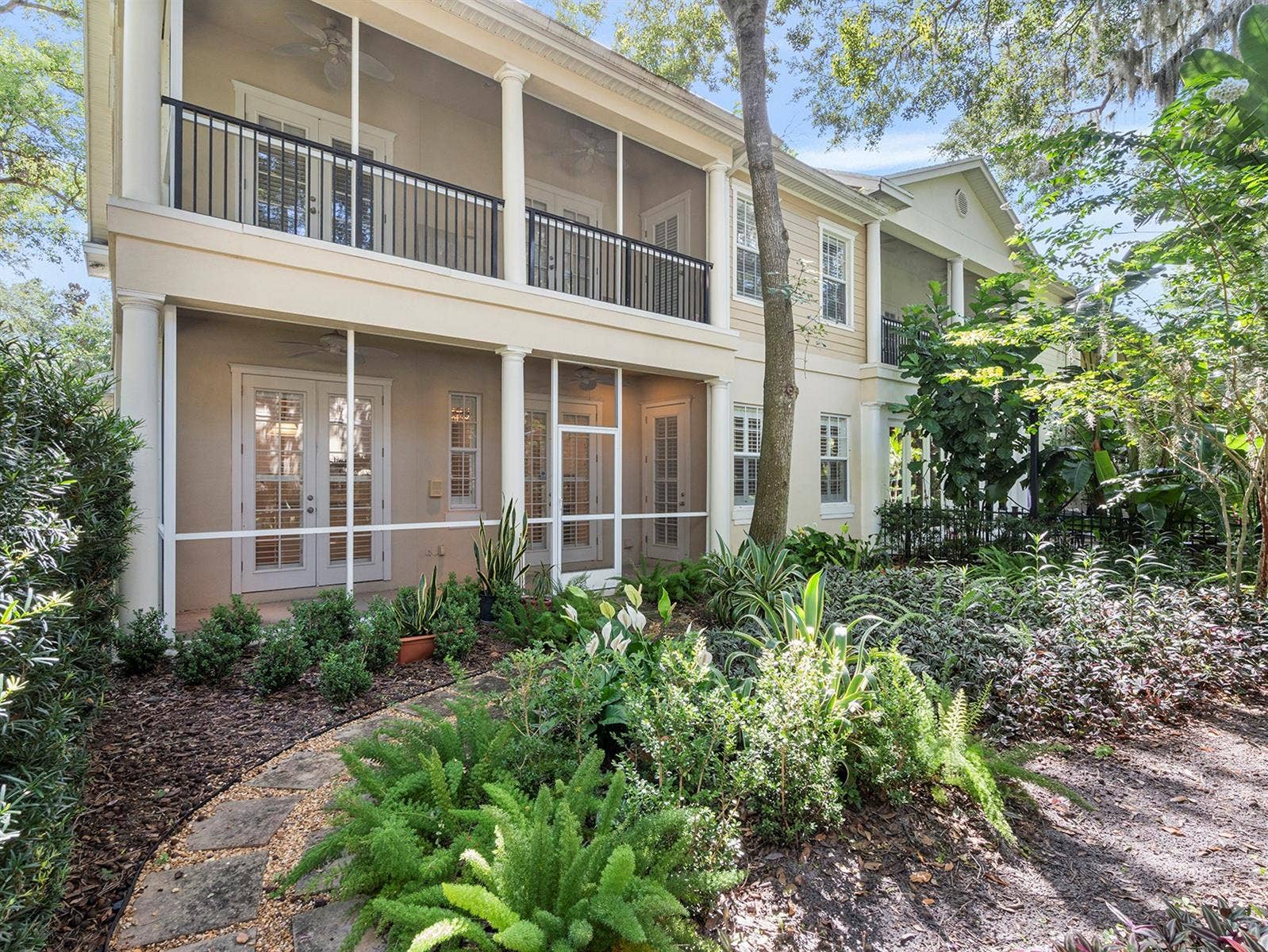 1223 COUNTRY CLUB OAKS CIRCLE, Orlando, FL 32804 Back Exterior