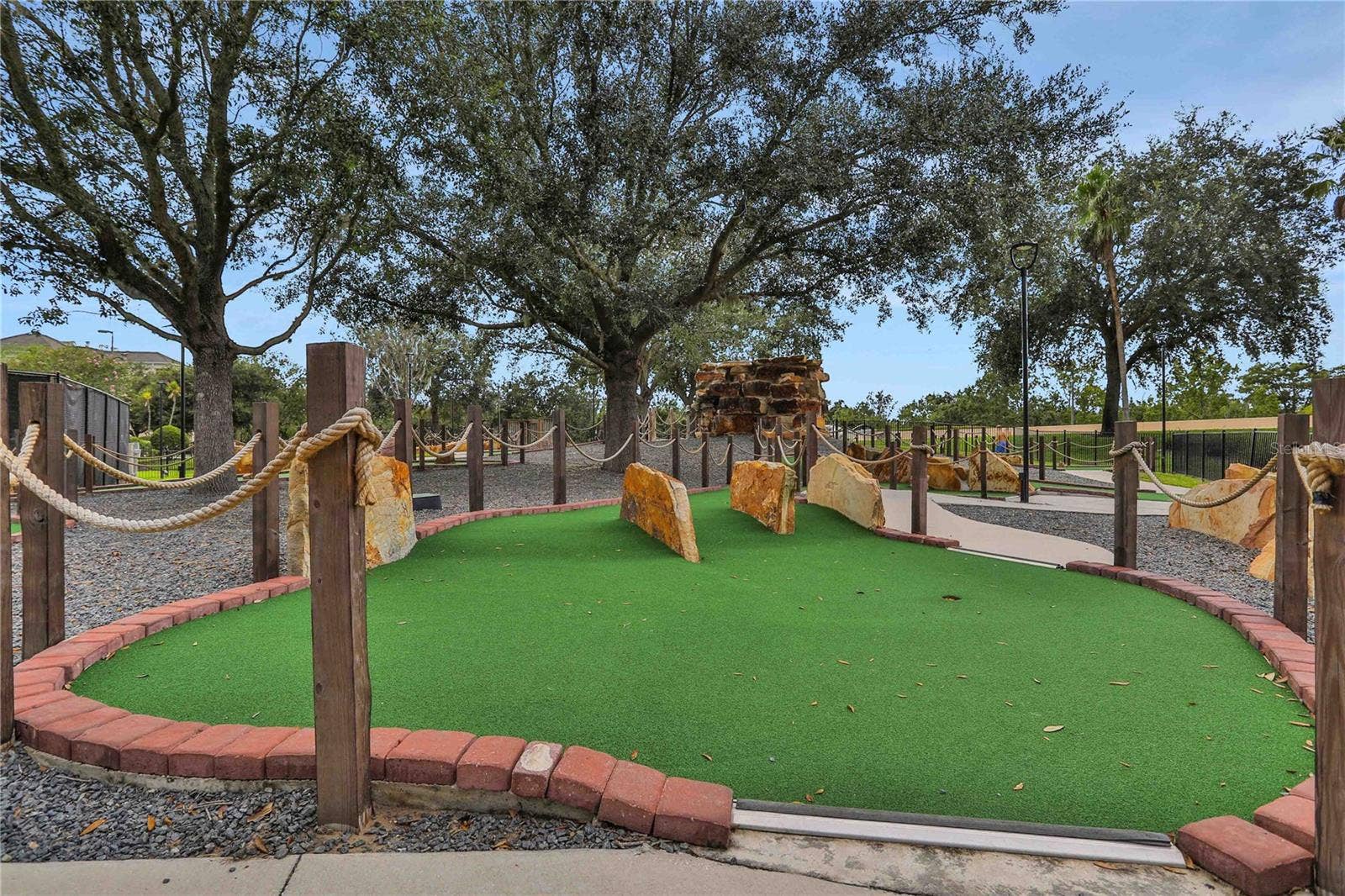7438 GATHERING COURT, Reunion, FL 34747 Putt-Putt Golf!