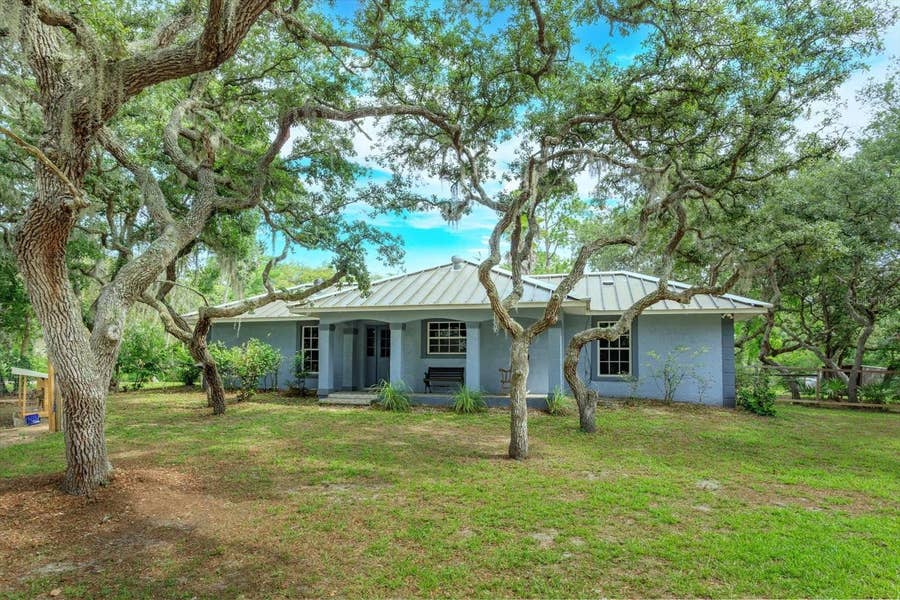Property photo for 17249 HOLLY COURT, Umatilla, FL
