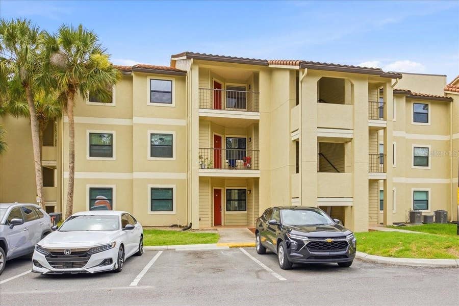 Property photo for 3028 PARKWAY BOULEVARD, #301, Kissimmee, FL