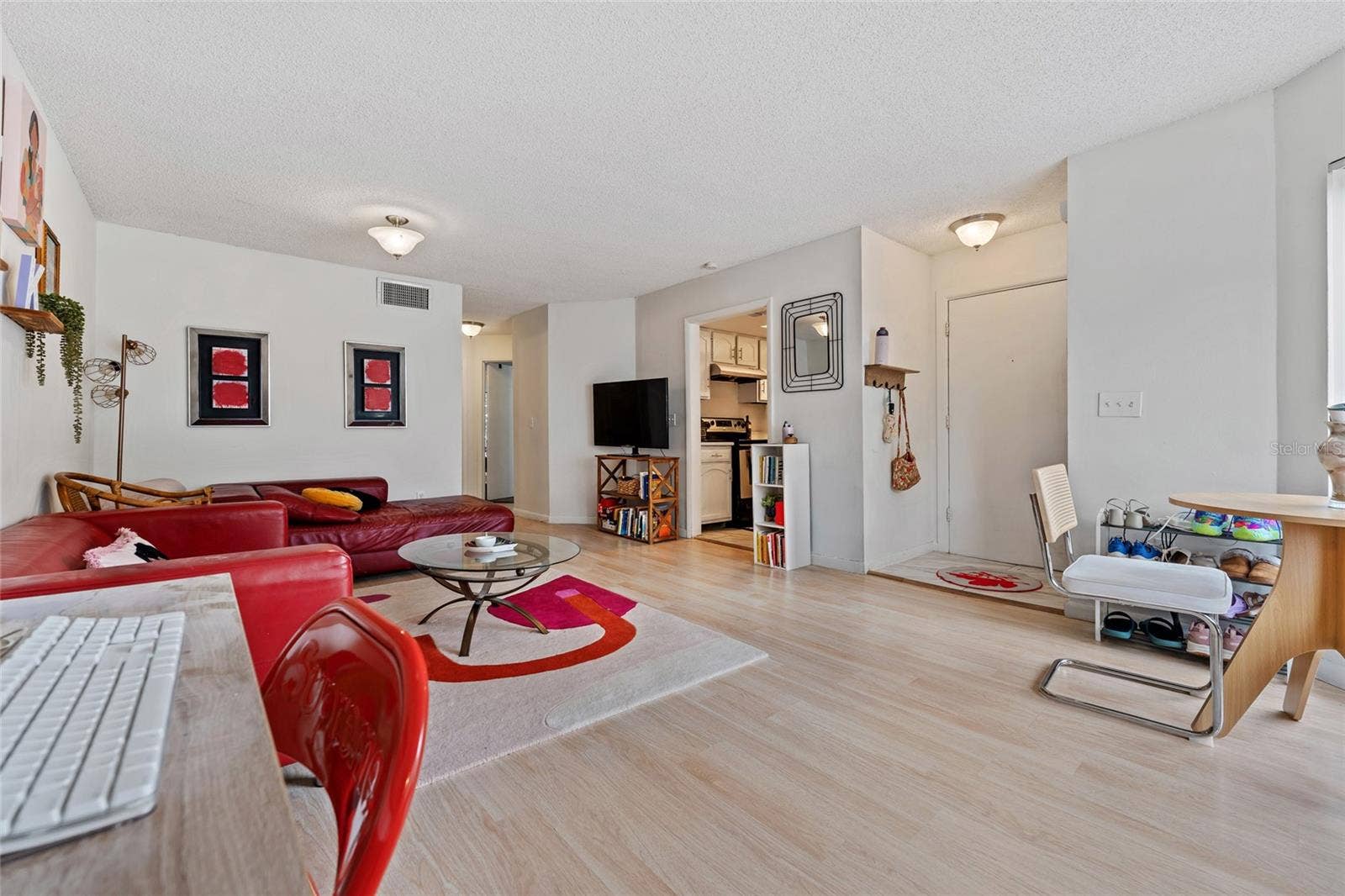4312 LAKEWAY DRIVE, #12F, Orlando, FL 32839 4312 LAKEWAY DRIVE, #12F, Orlando, FL 32839