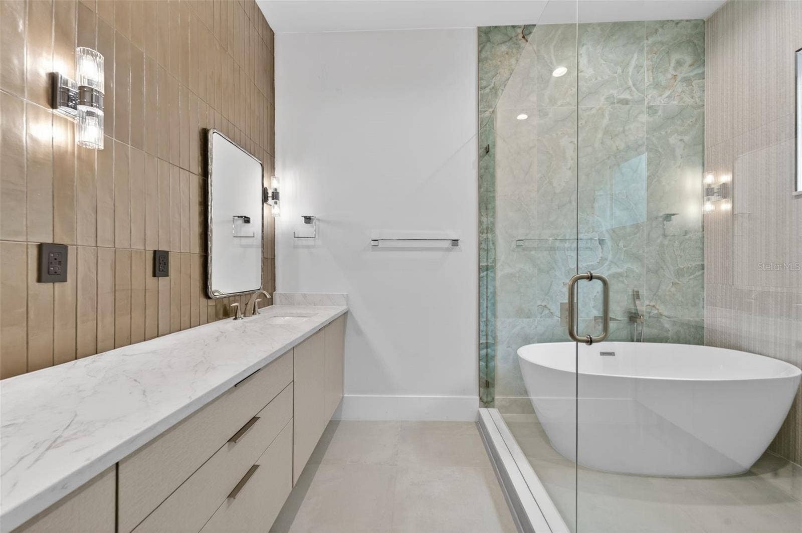 240 N PHELPS AVENUE, Winter Park, FL 32789 240 N PHELPS AVENUE, Winter Park, FL 32789