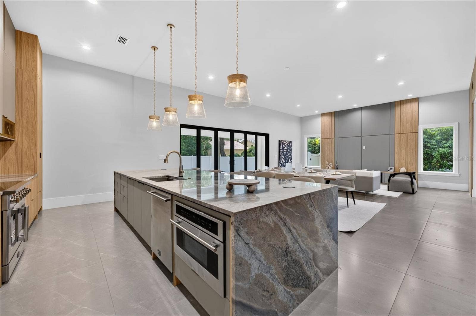 240 N PHELPS AVENUE, Winter Park, FL 32789 240 N PHELPS AVENUE, Winter Park, FL 32789