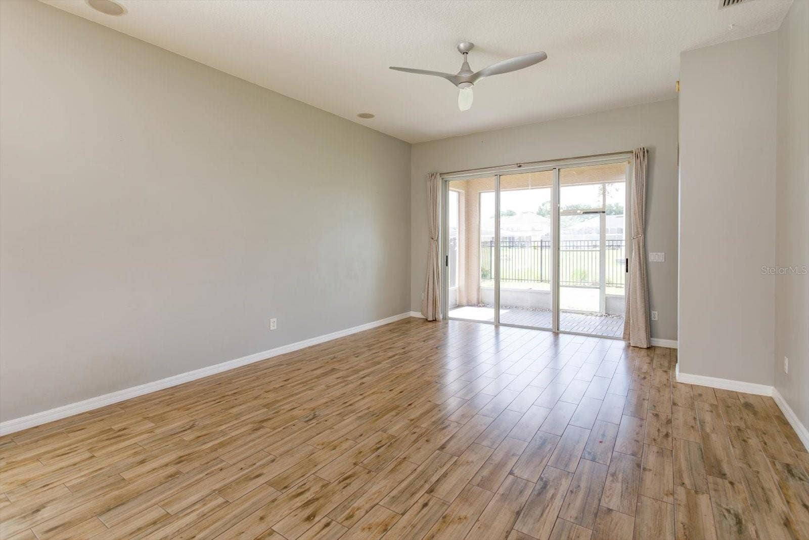 13236 LUXBURY LOOP, Orlando, FL 32837 13236 LUXBURY LOOP, Orlando, FL 32837