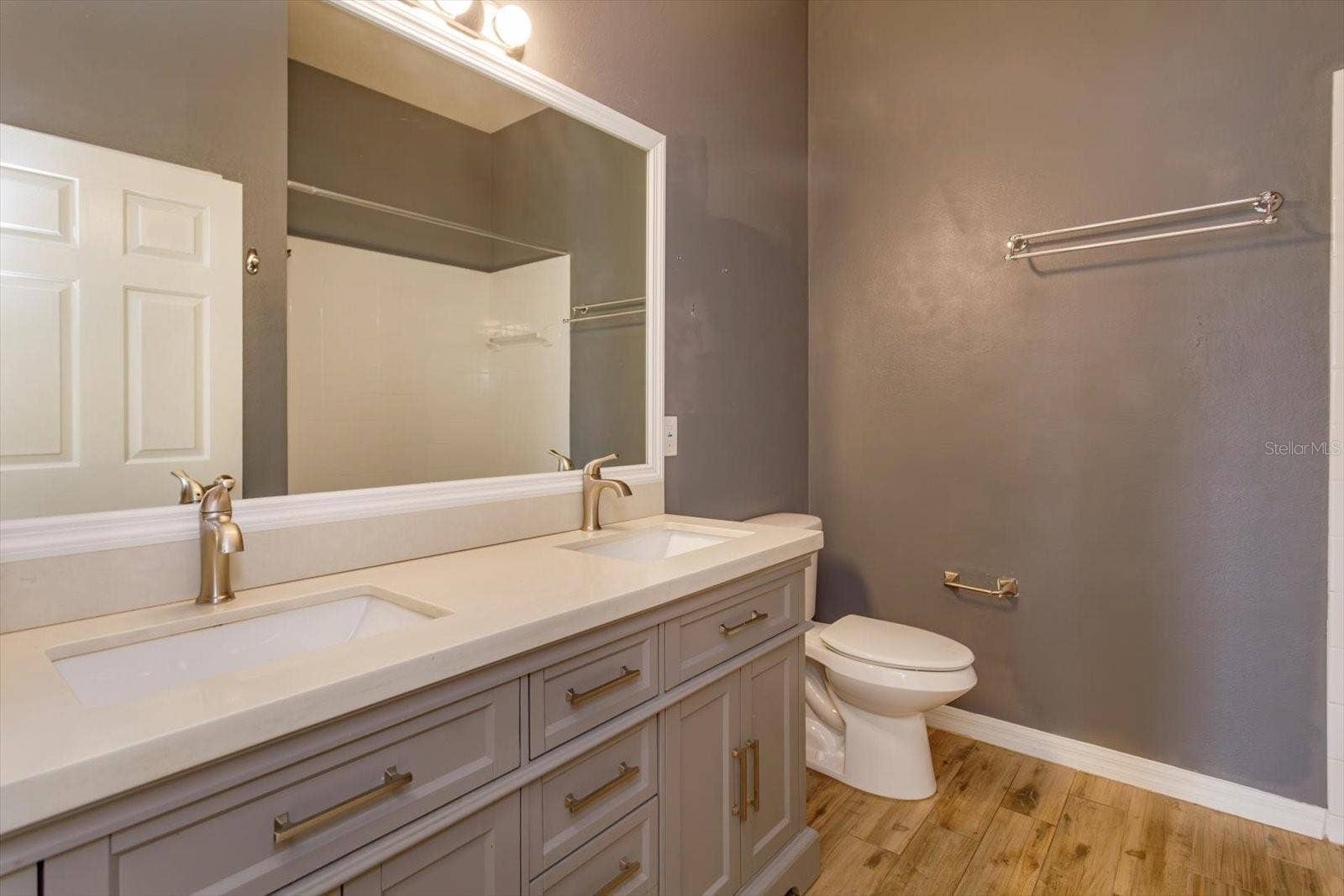 13236 LUXBURY LOOP, Orlando, FL 32837 13236 LUXBURY LOOP, Orlando, FL 32837