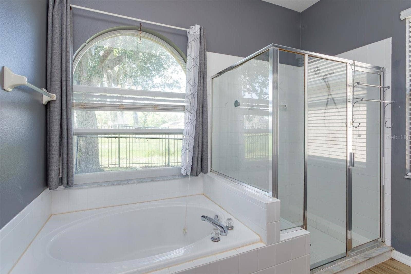 13236 LUXBURY LOOP, Orlando, FL 32837 13236 LUXBURY LOOP, Orlando, FL 32837