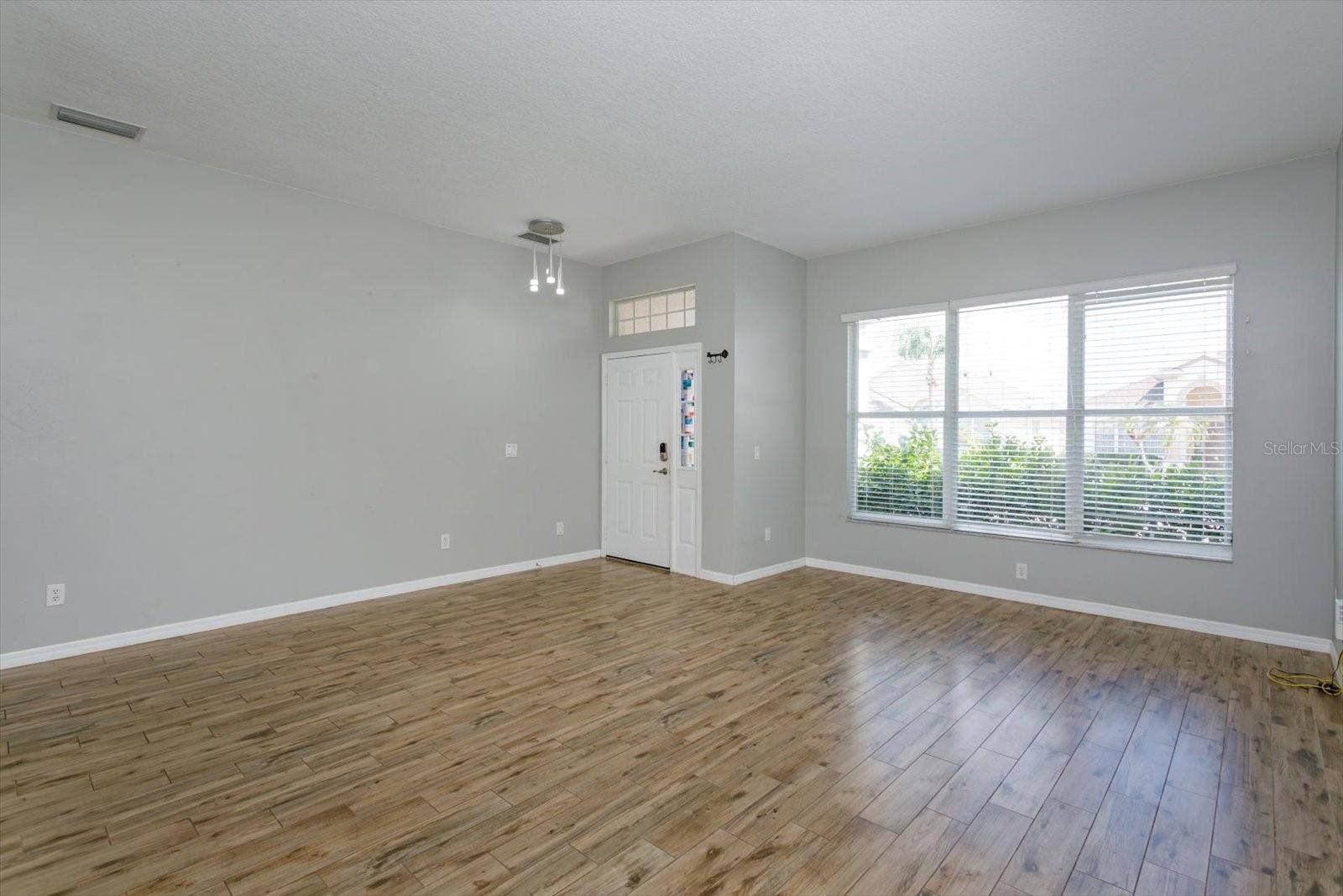 13236 LUXBURY LOOP, Orlando, FL 32837 13236 LUXBURY LOOP, Orlando, FL 32837