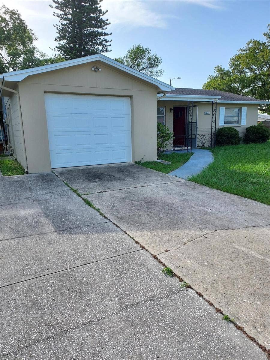 Property photo for 1240 CHELSEA LANE, Holiday, FL