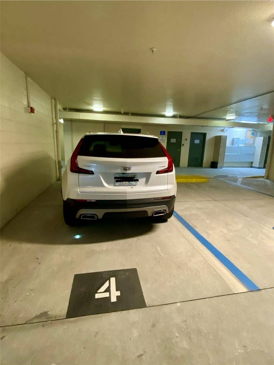 8755 THE ESPLANADE, #104, Orlando, FL 32836 Garage parking