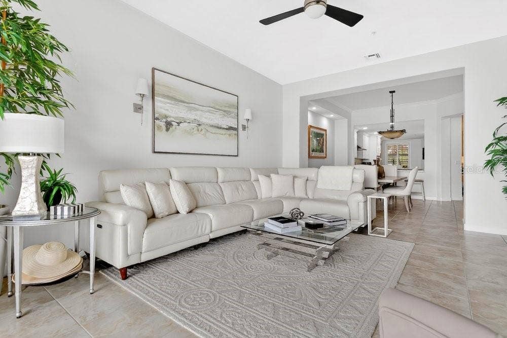 8755 THE ESPLANADE, #104, Orlando, FL 32836 8755 THE ESPLANADE, #104, Orlando, FL 32836