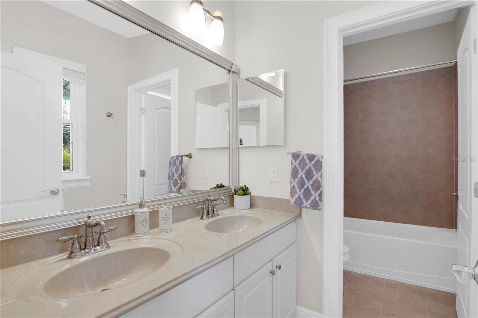 11734 ALDENDALE STREET, Orlando, FL 32836 11734 ALDENDALE STREET, Orlando, FL 32836