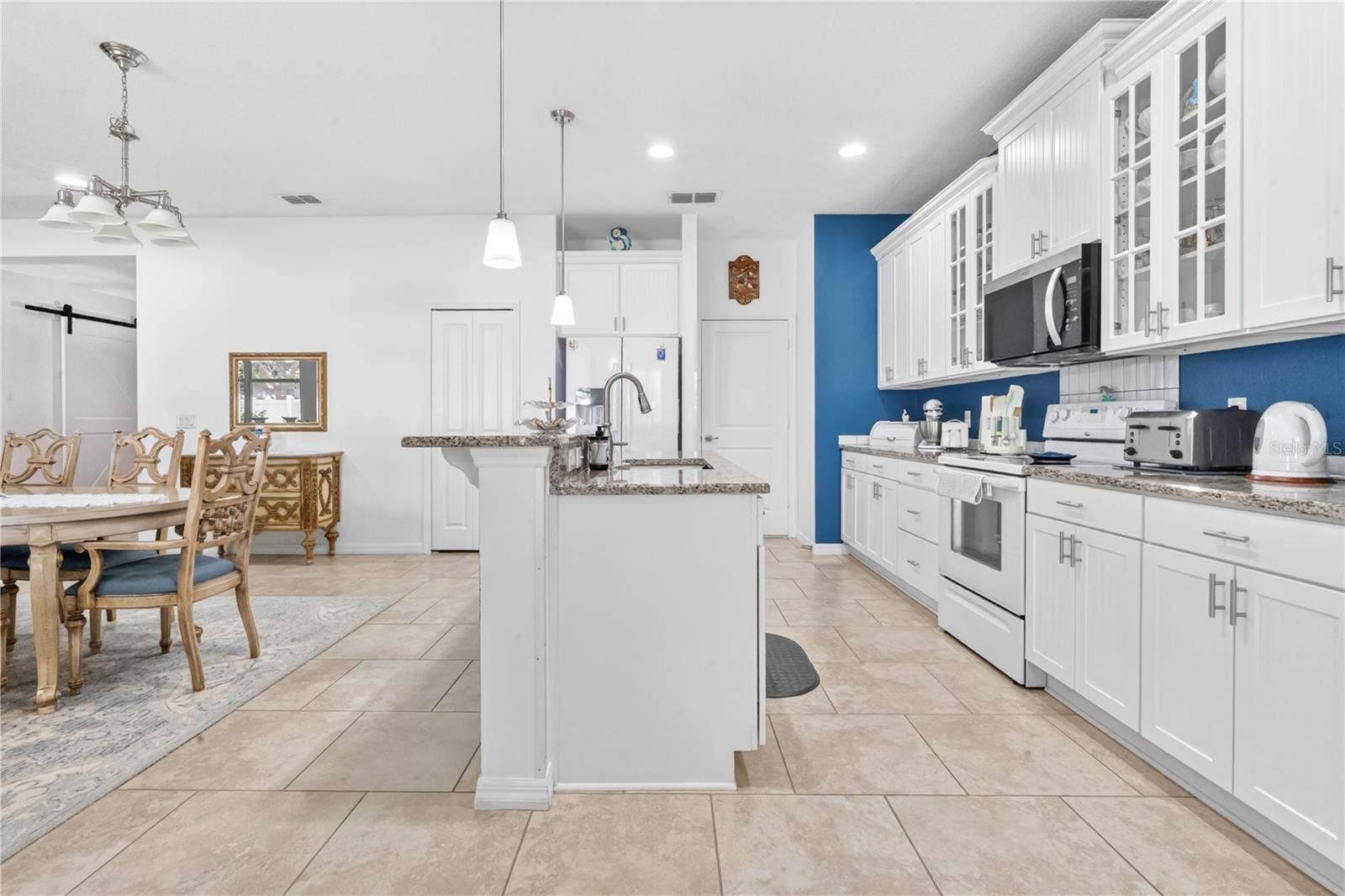 8819 TATARA STREET, Orlando, FL 32836 8819 TATARA STREET, Orlando, FL 32836