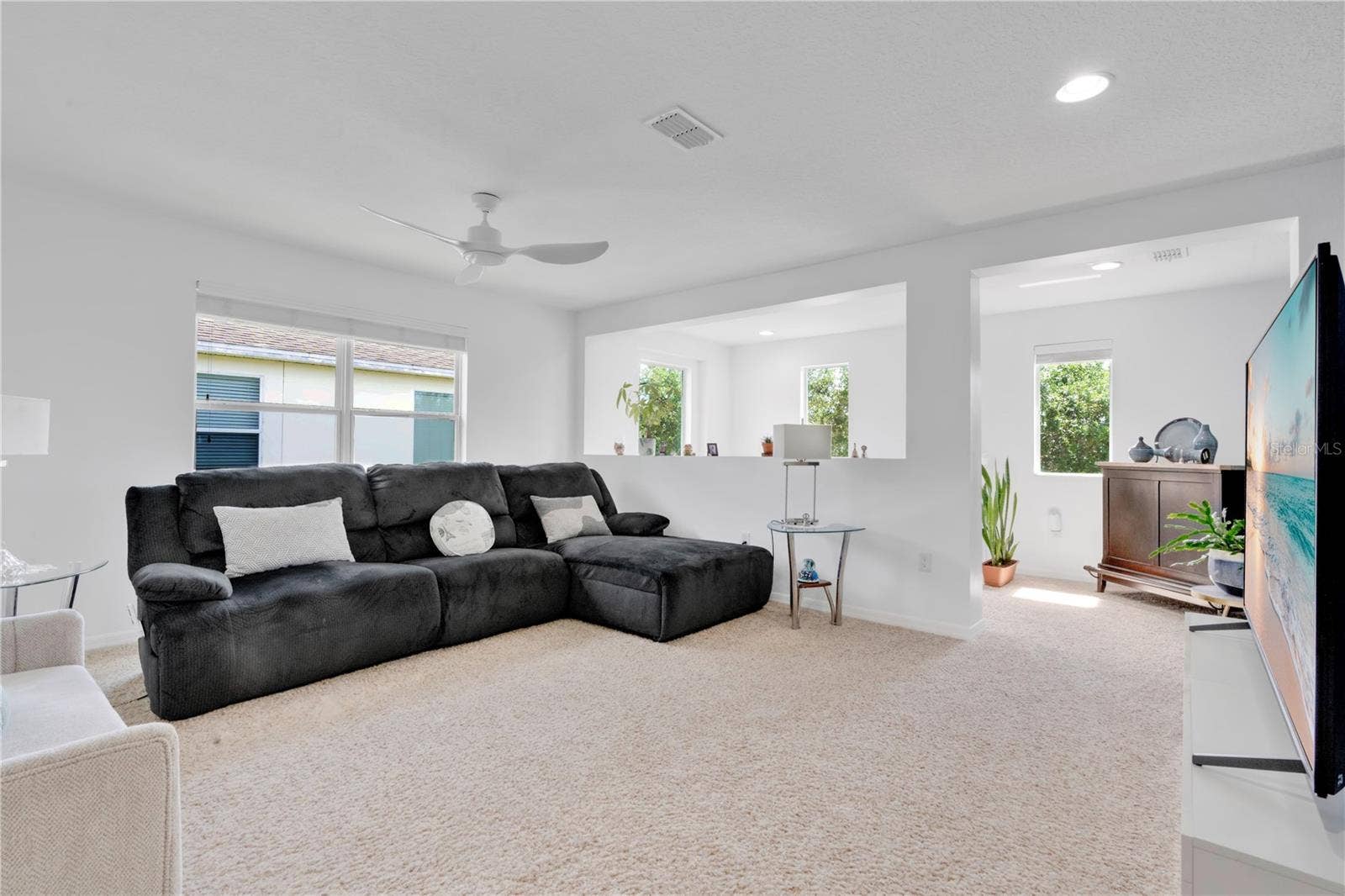 8819 TATARA STREET, Orlando, FL 32836 8819 TATARA STREET, Orlando, FL 32836