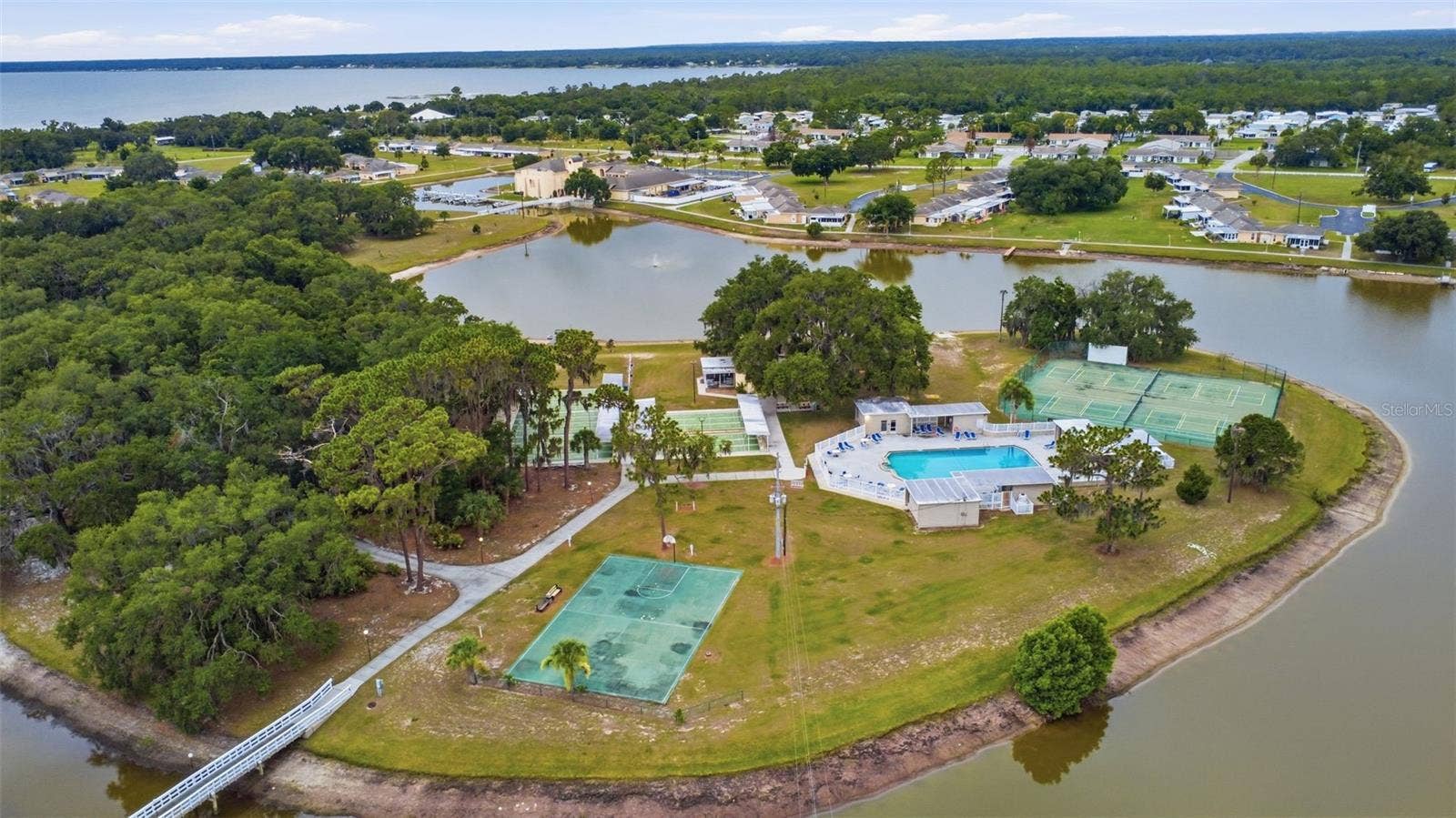 2607 CLUB CIRCLE, #2607, Lake Wales, FL 33898 2607 CLUB CIRCLE, #2607, Lake Wales, FL 33898