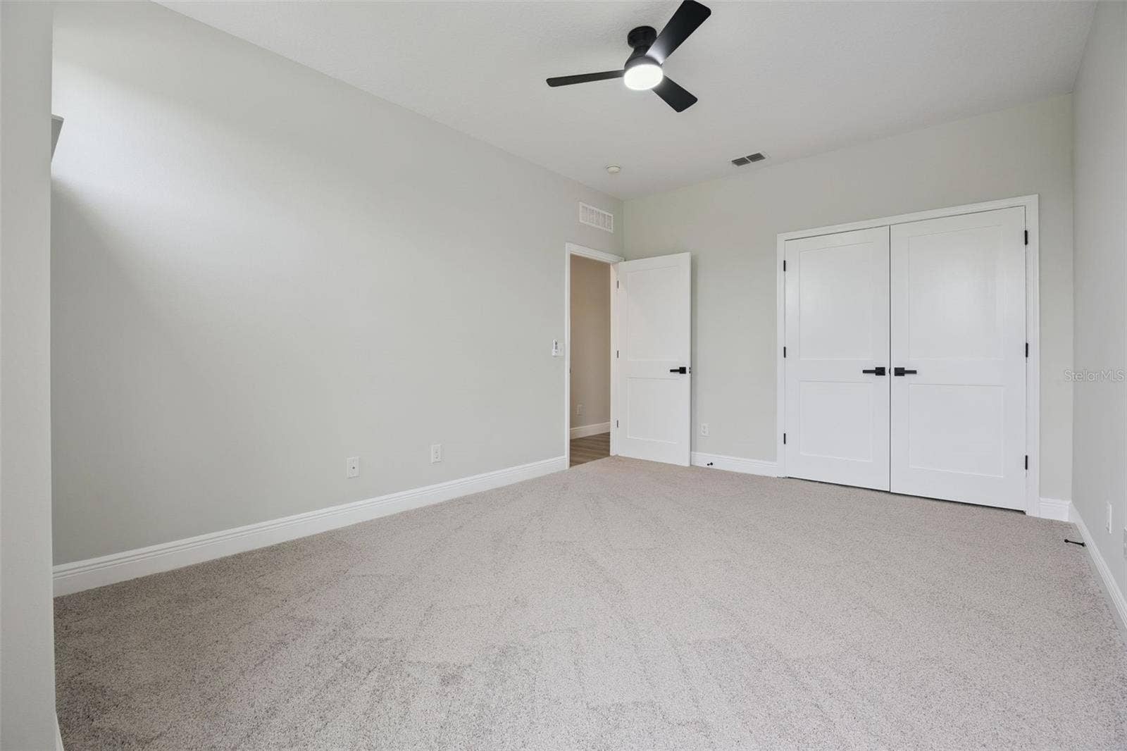 1812 LAKE ROBERTS LANDING DRIVE, Winter Garden, FL 34787 1812 LAKE ROBERTS LANDING DRIVE, Winter Garden, FL 34787