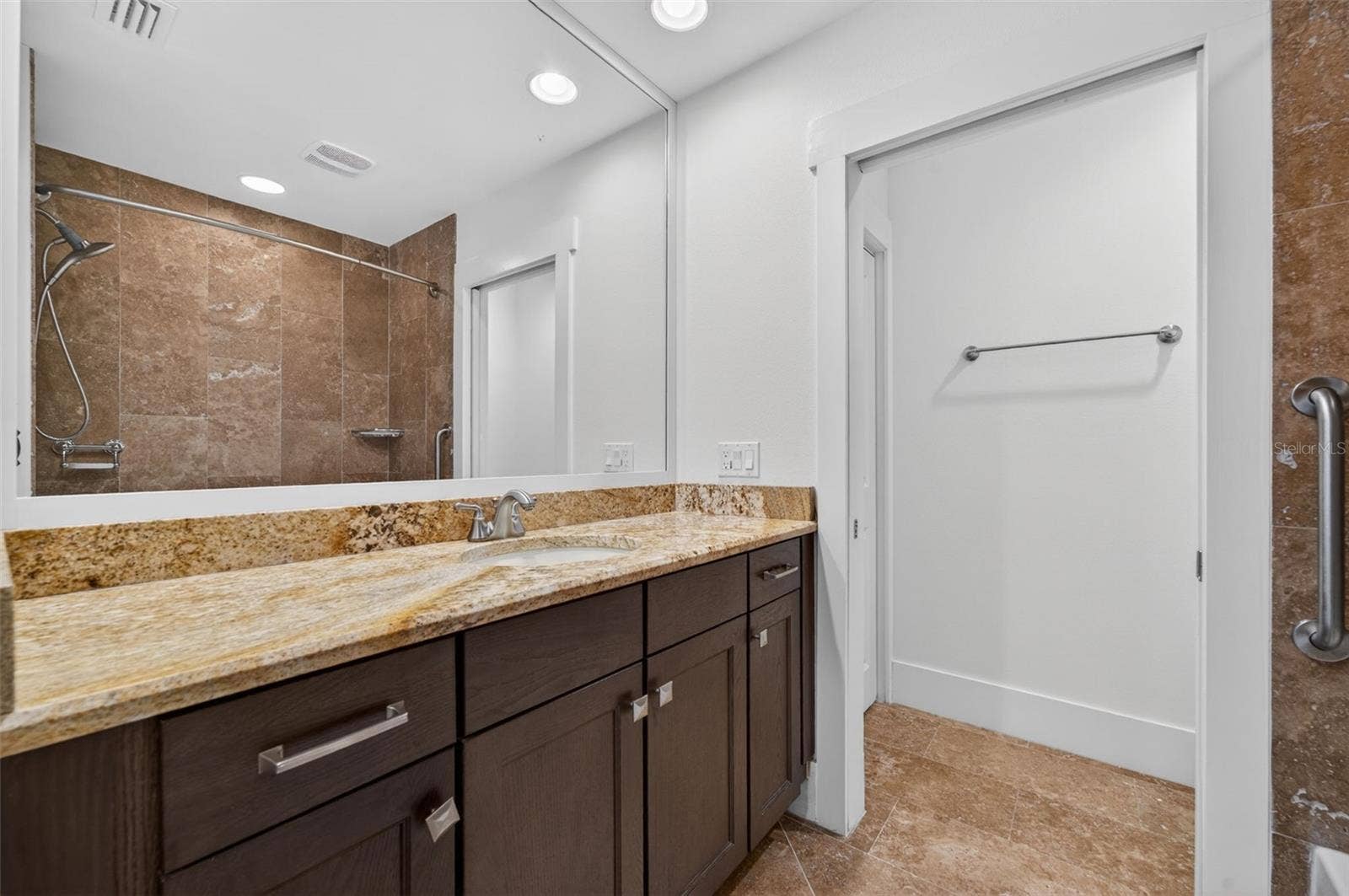 1265 ARLINGTON PL, Winter Park, FL 32789 En-suite bathroom