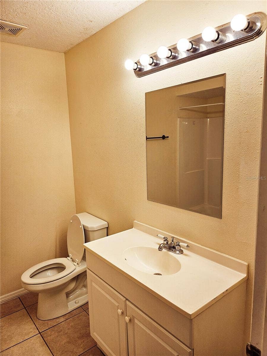 1916 LAKE ATRIUMS CIRCLE, #25, Orlando, FL 32839 1916 LAKE ATRIUMS CIRCLE, #25, Orlando, FL 32839