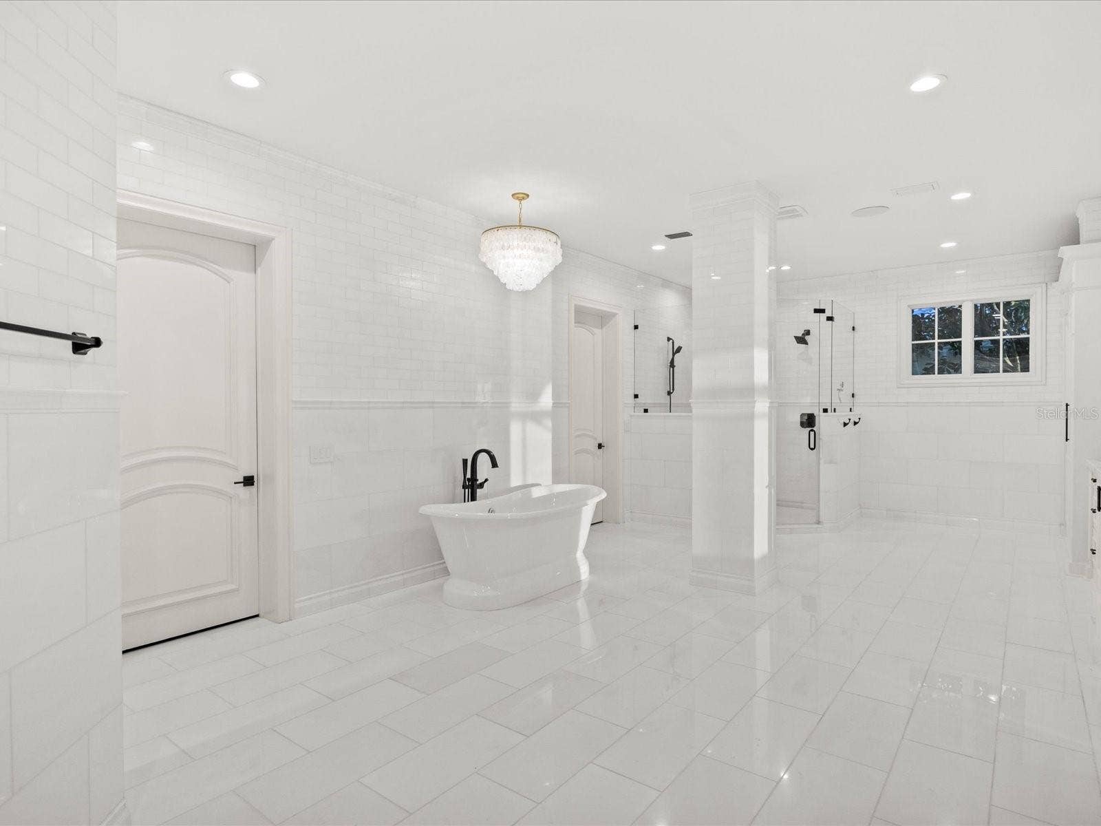 9832 LAUREL VALLEY DRIVE, Windermere, FL 34786 9832 LAUREL VALLEY DRIVE, Windermere, FL 34786