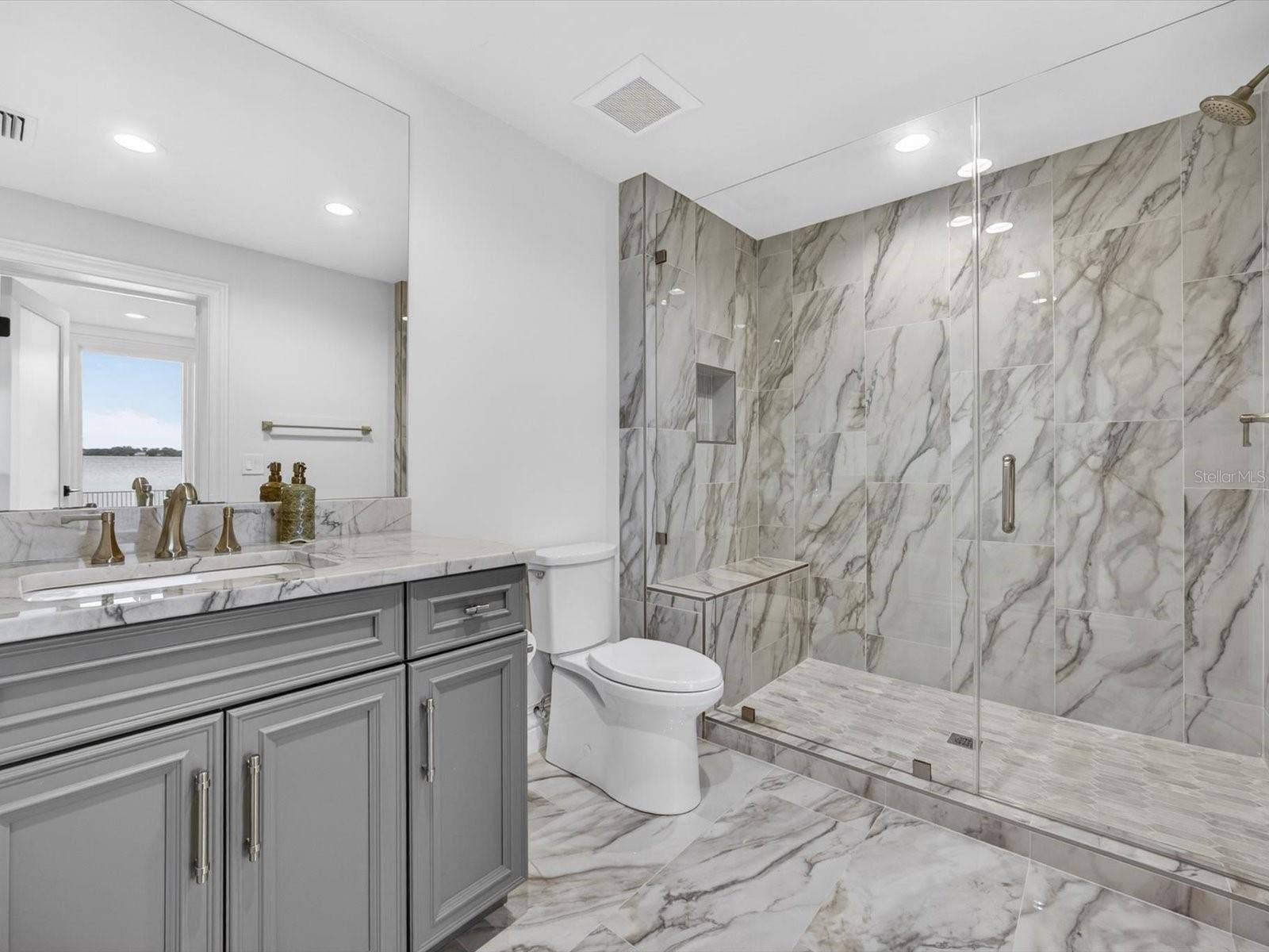 9832 LAUREL VALLEY DRIVE, Windermere, FL 34786 9832 LAUREL VALLEY DRIVE, Windermere, FL 34786