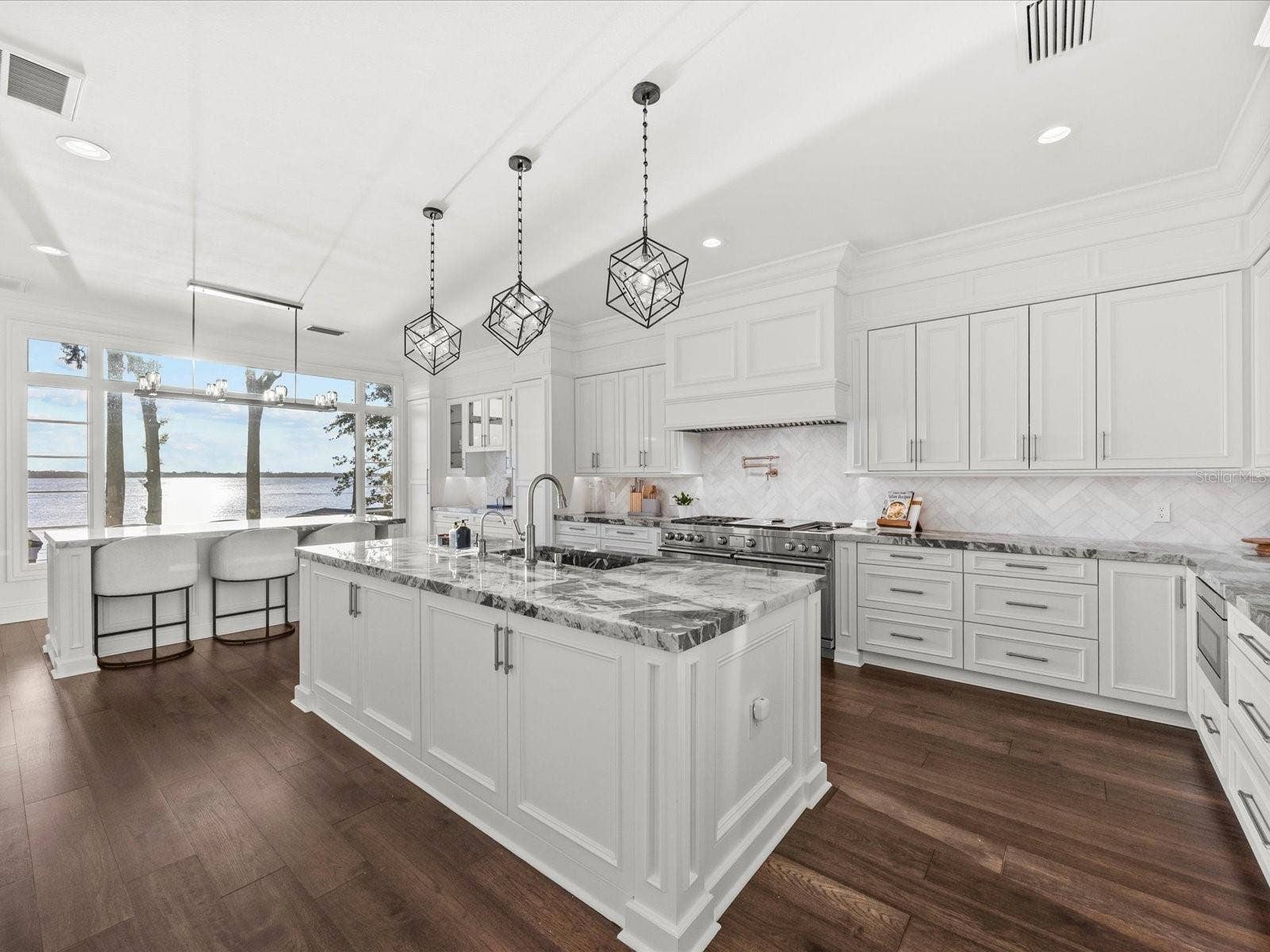 9832 LAUREL VALLEY DRIVE, Windermere, FL 34786 9832 LAUREL VALLEY DRIVE, Windermere, FL 34786