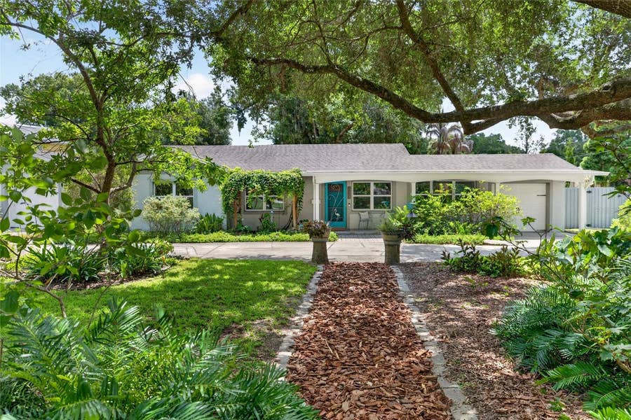 Property photo for 633 BUCKMINSTER CIRCLE, Orlando, FL