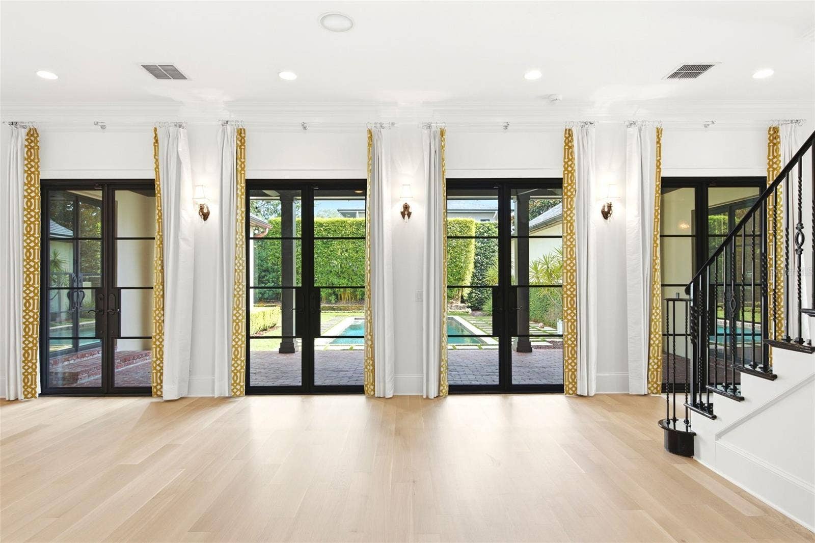 2228 AZALEA PLACE, Winter Park, FL 32789 living rm overlooking pool