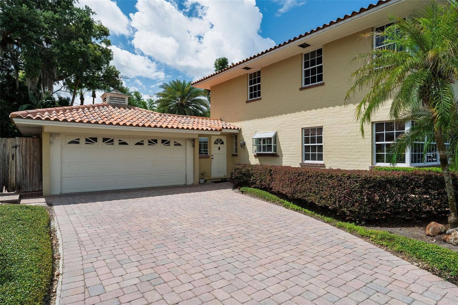 830 LAKE DAVIS DRIVE, Orlando, FL 32806