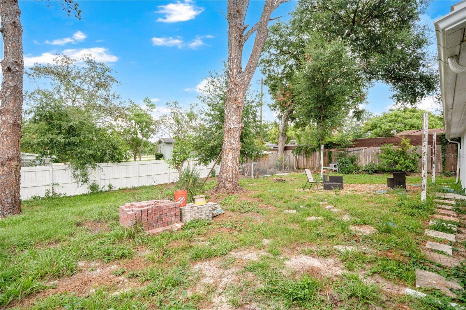 682 MERRIMAC STREET, Deltona, FL 32725 682 MERRIMAC STREET, Deltona, FL 32725