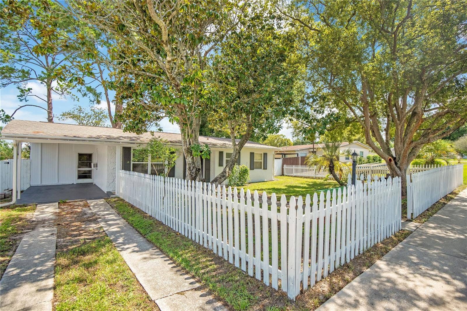 682 MERRIMAC STREET, Deltona, FL 32725 682 MERRIMAC STREET, Deltona, FL 32725