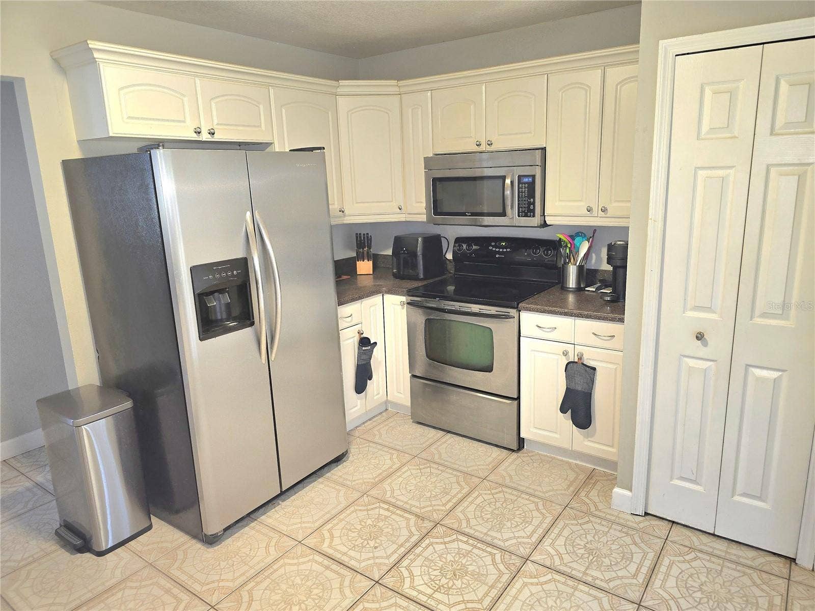 8433 COMMANDER COVE, Winter Park, FL 32792 Kitchen view 2