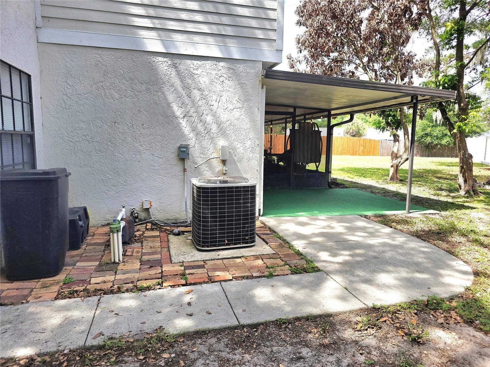 8433 COMMANDER COVE, Winter Park, FL 32792 South Side of House