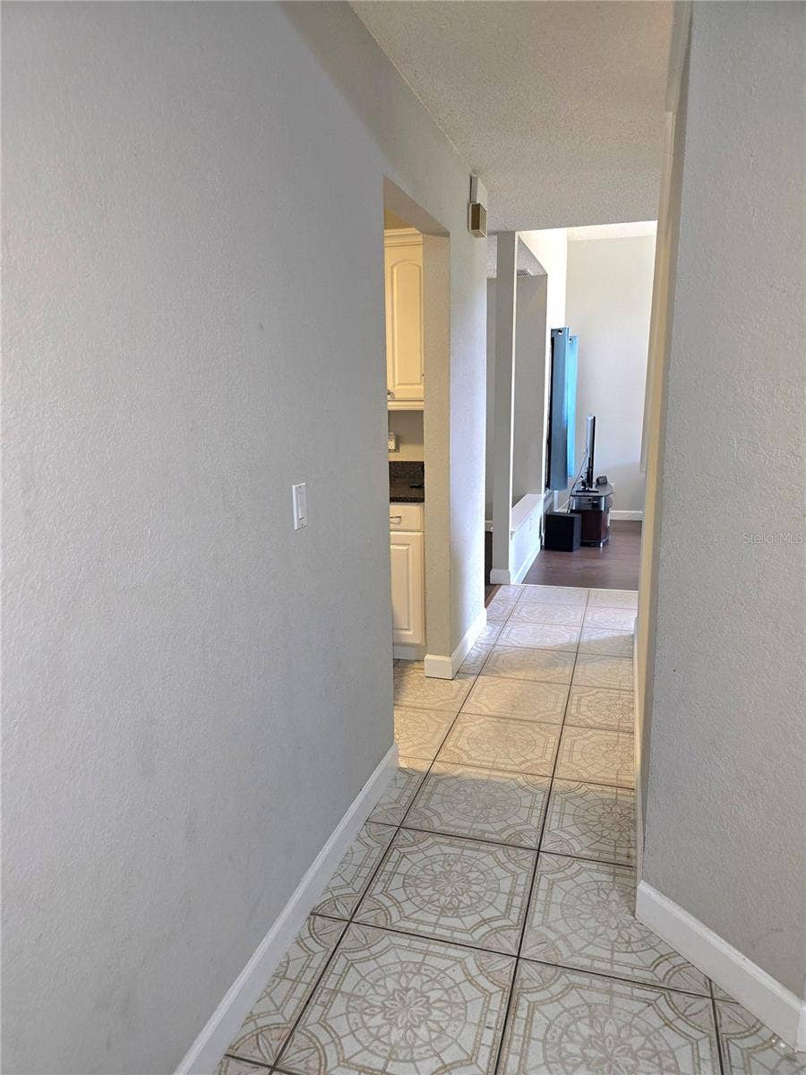 8433 COMMANDER COVE, Winter Park, FL 32792 Hallway