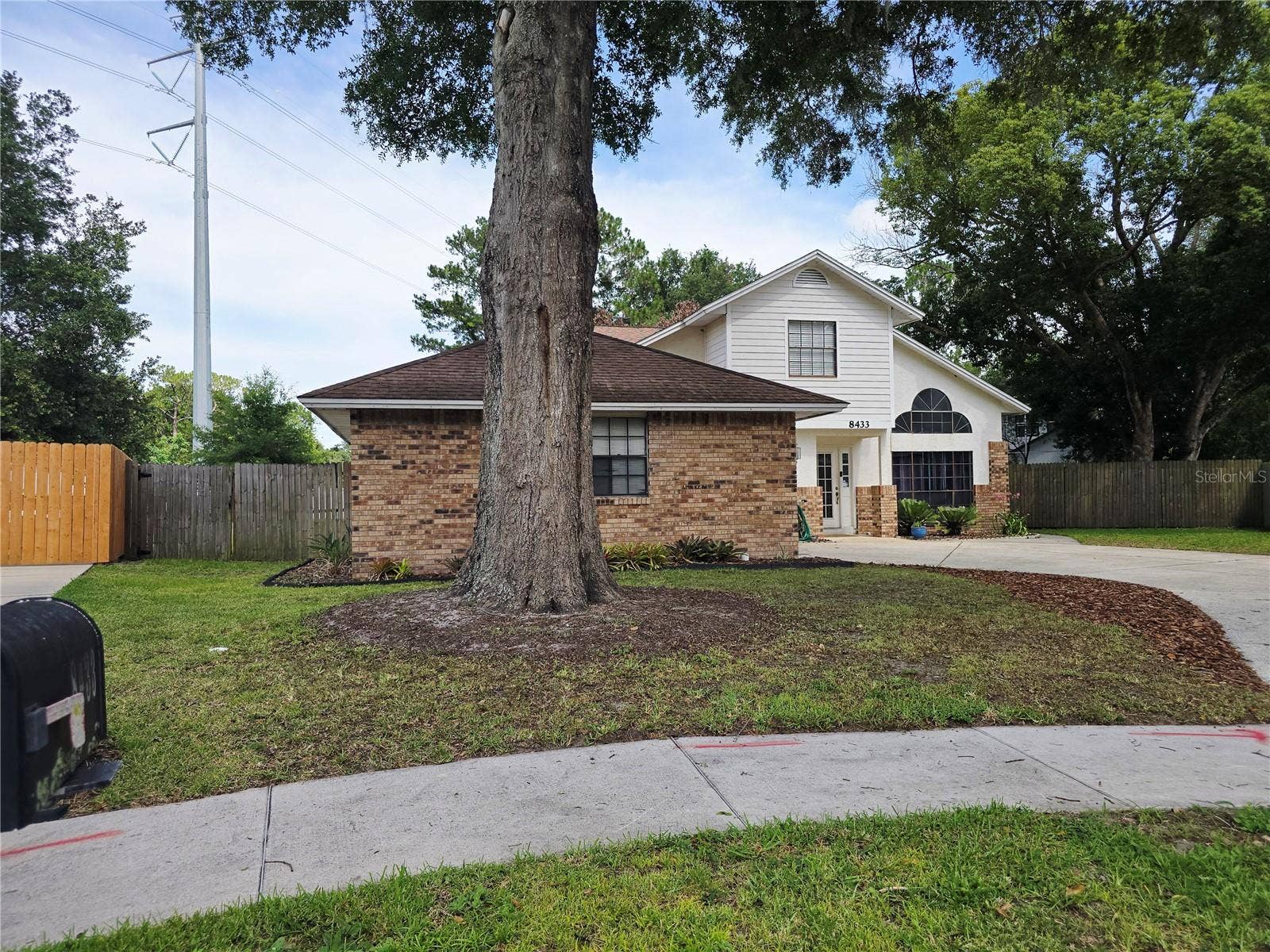 8433 COMMANDER COVE, Winter Park, FL 32792 Front of house view 3