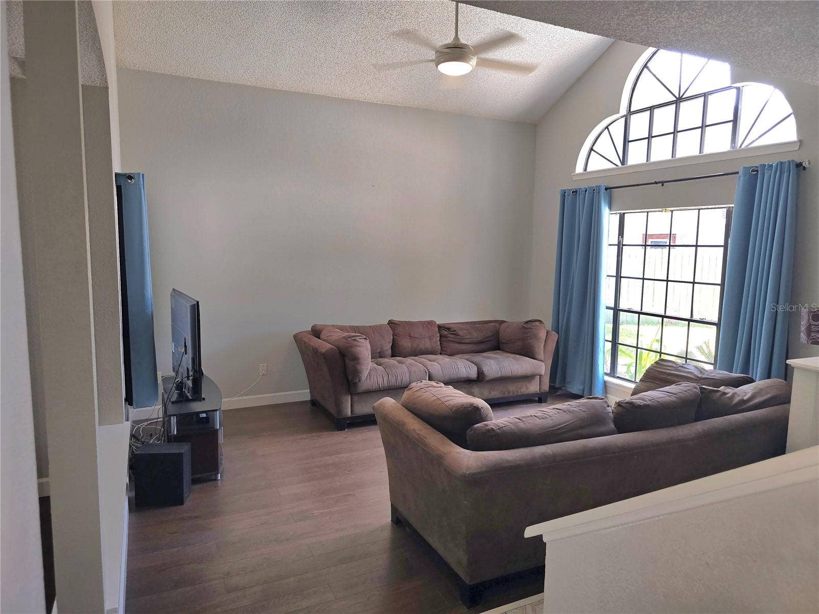 8433 COMMANDER COVE, Winter Park, FL 32792 Living room