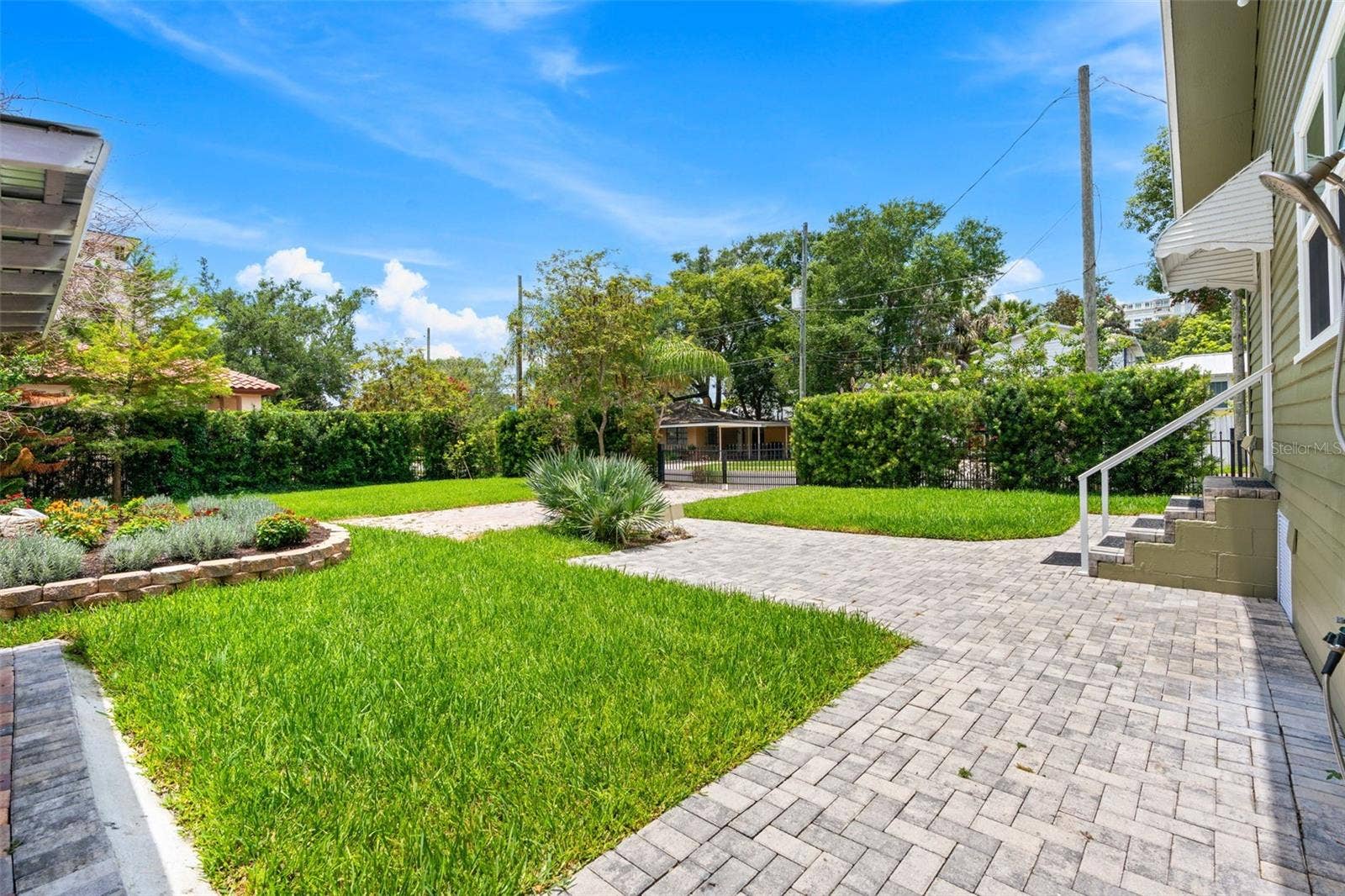 900 E PINE STREET, Orlando, FL 32801 900 E PINE STREET, Orlando, FL 32801