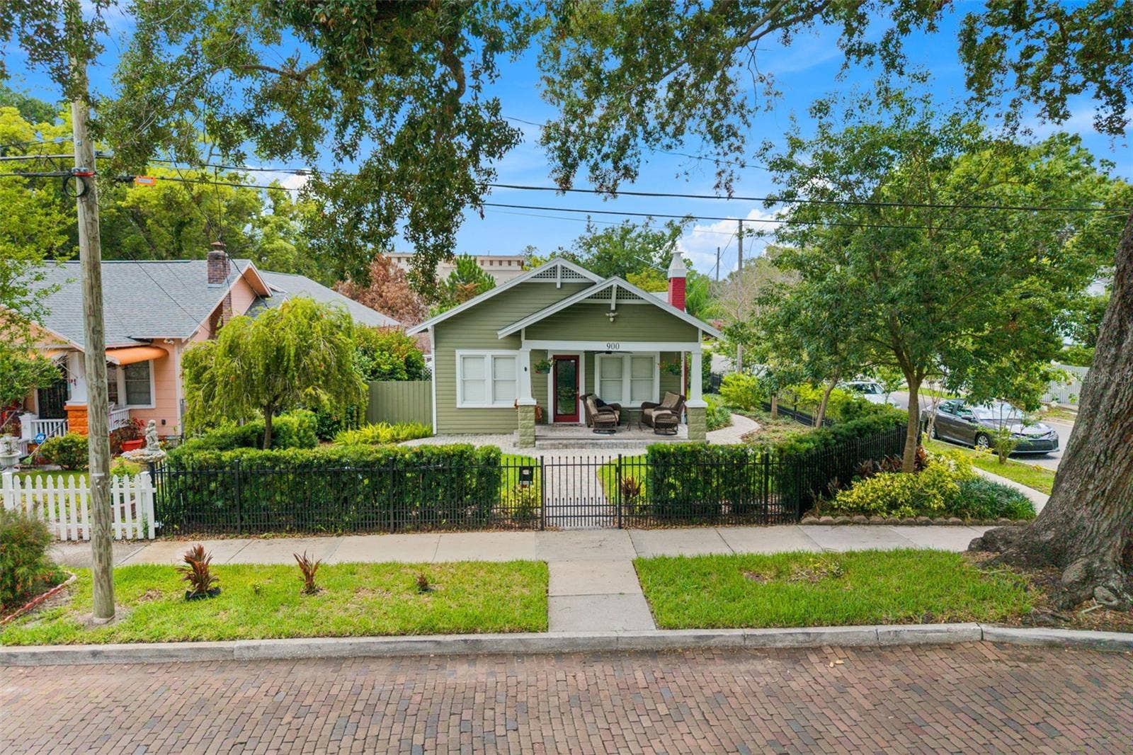900 E PINE STREET, Orlando, FL 32801 900 E PINE STREET, Orlando, FL 32801