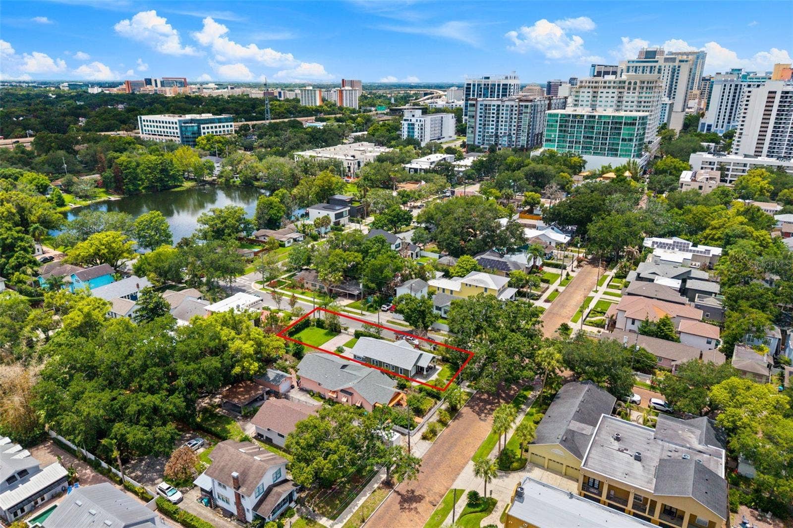 900 E PINE STREET, Orlando, FL 32801 900 E PINE STREET, Orlando, FL 32801