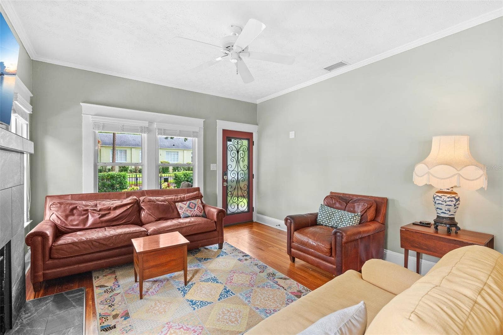 900 E PINE STREET, Orlando, FL 32801 900 E PINE STREET, Orlando, FL 32801