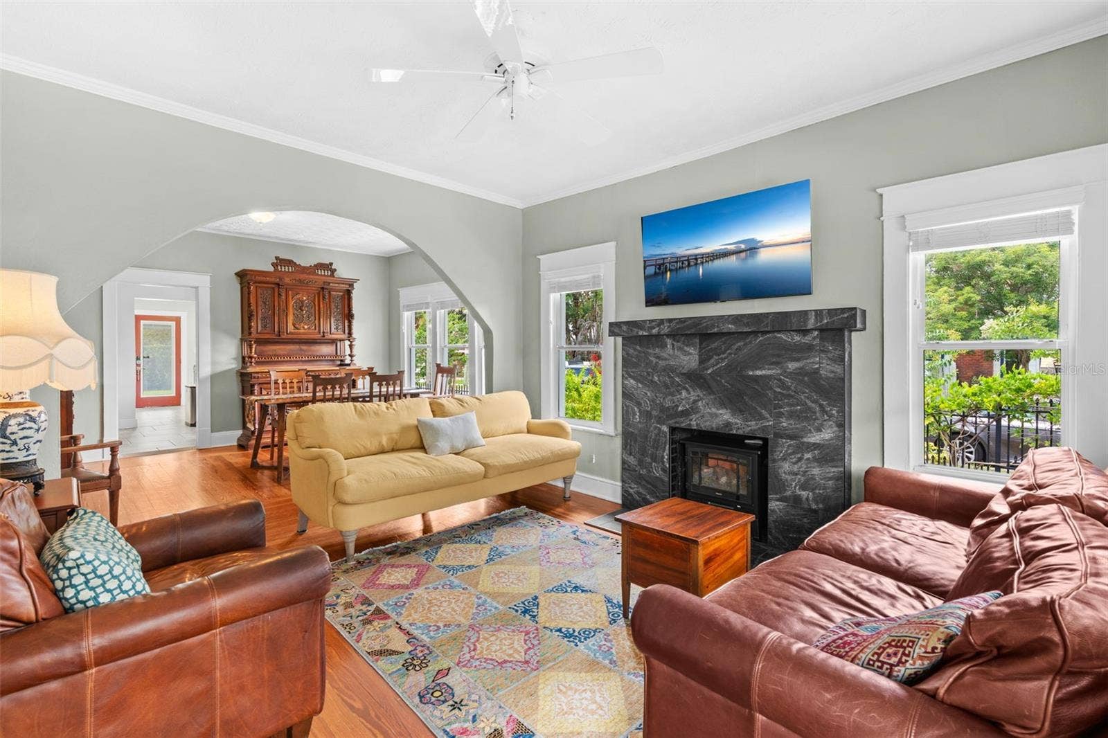 900 E PINE STREET, Orlando, FL 32801 900 E PINE STREET, Orlando, FL 32801