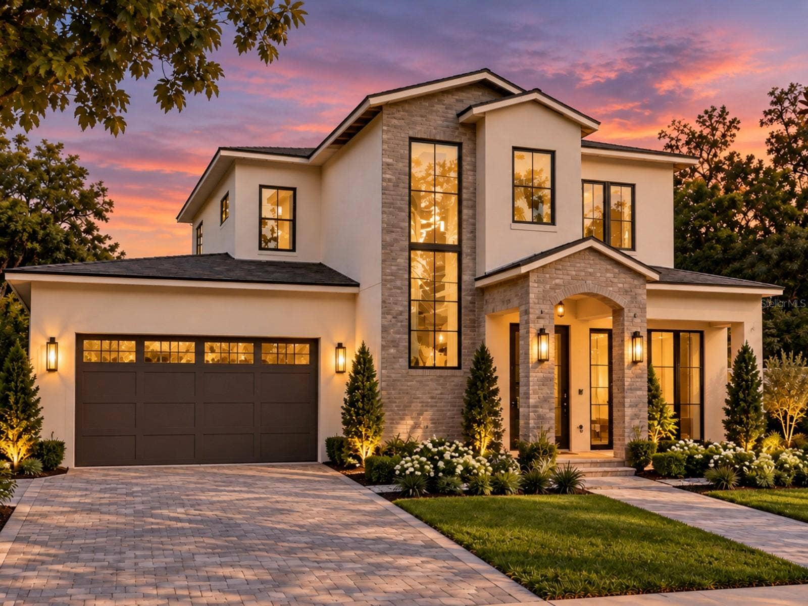 907 N HYER AVENUE, Orlando, FL 32803 Renderings are artistic interpretations. Features and finishes may vary from final construction.