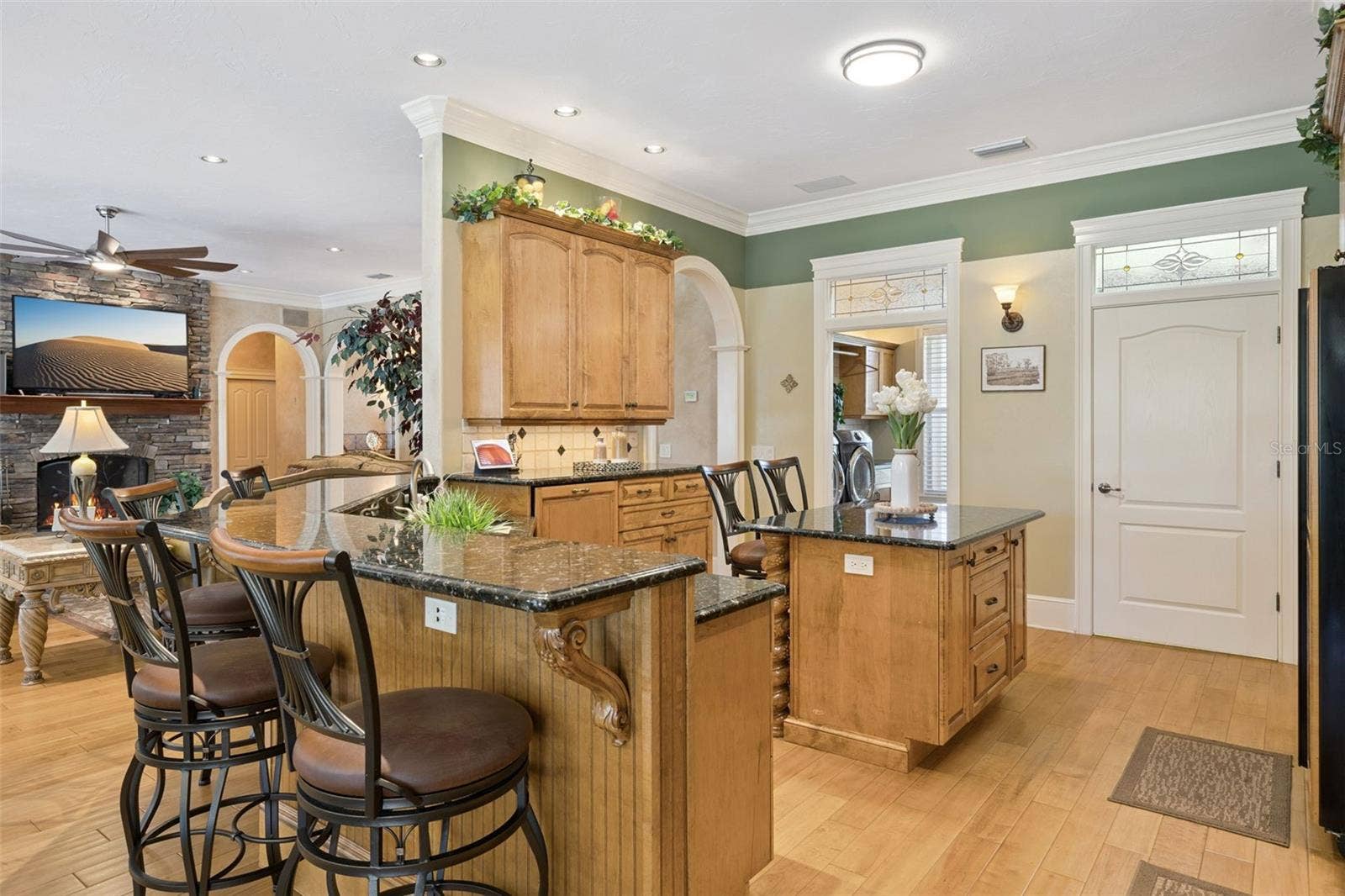 605 OLD MOUNT DORA ROAD, Eustis, FL 32726 605 OLD MOUNT DORA ROAD, Eustis, FL 32726