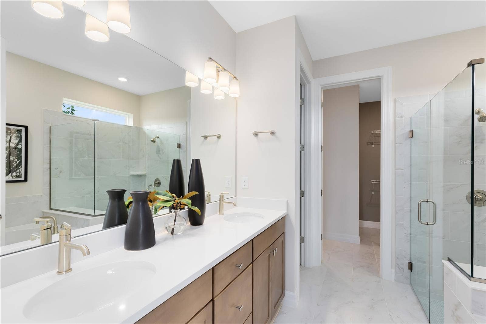 5237 HANDSOME HILLS DRIVE, Mount Dora, FL 32757 Model Home Design Only. Pictures and furnishings are for illustrative purposes only. Elevations, colors and options may vary. Furniture is for model home staging only.